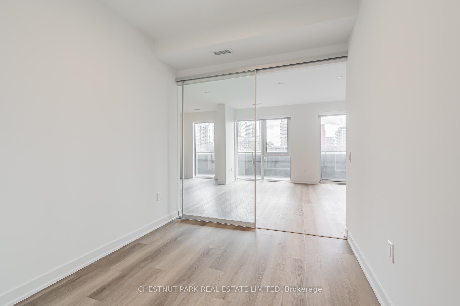 Photo 13 of Unit 214, 9 Tecumseth Street, Toronto, Niagara — HOMEH