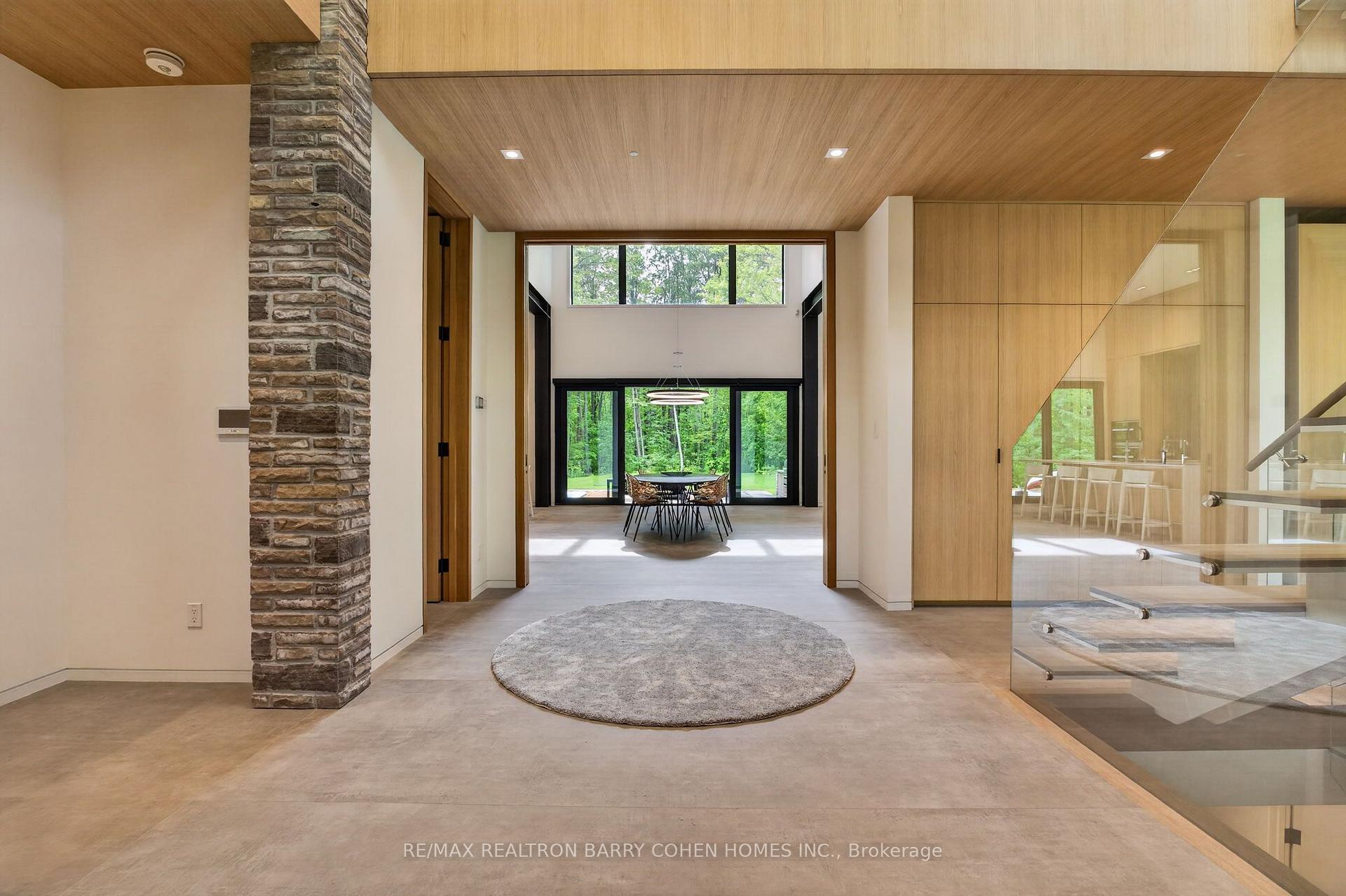 Photo 6 of 10 Trailwood Crescent, Richmond Hill, Rural Richmond Hill — HOMEH