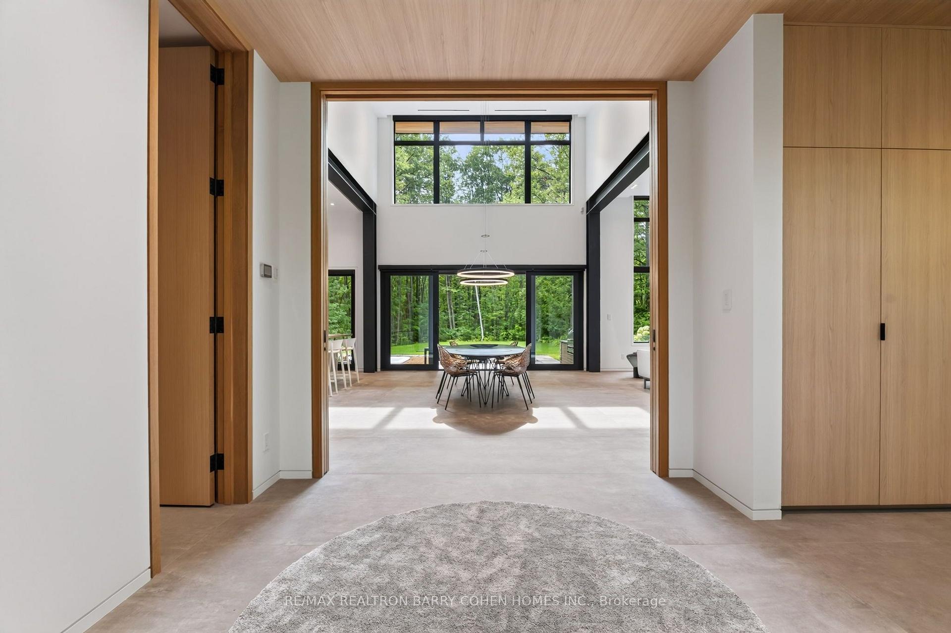 Photo 7 of 10 Trailwood Crescent, Richmond Hill, Rural Richmond Hill — HOMEH