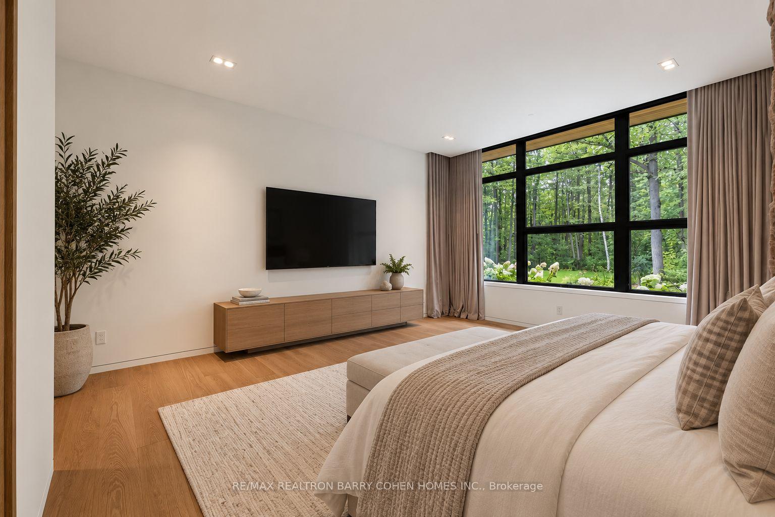 Photo 17 of 10 Trailwood Crescent, Richmond Hill, Rural Richmond Hill — HOMEH