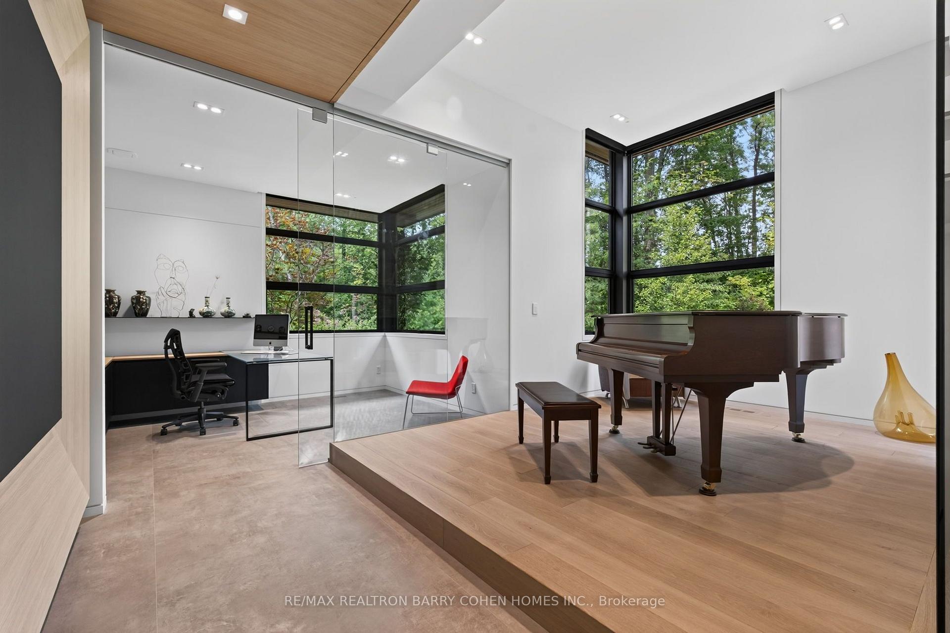 Photo 24 of 10 Trailwood Crescent, Richmond Hill, Rural Richmond Hill — HOMEH