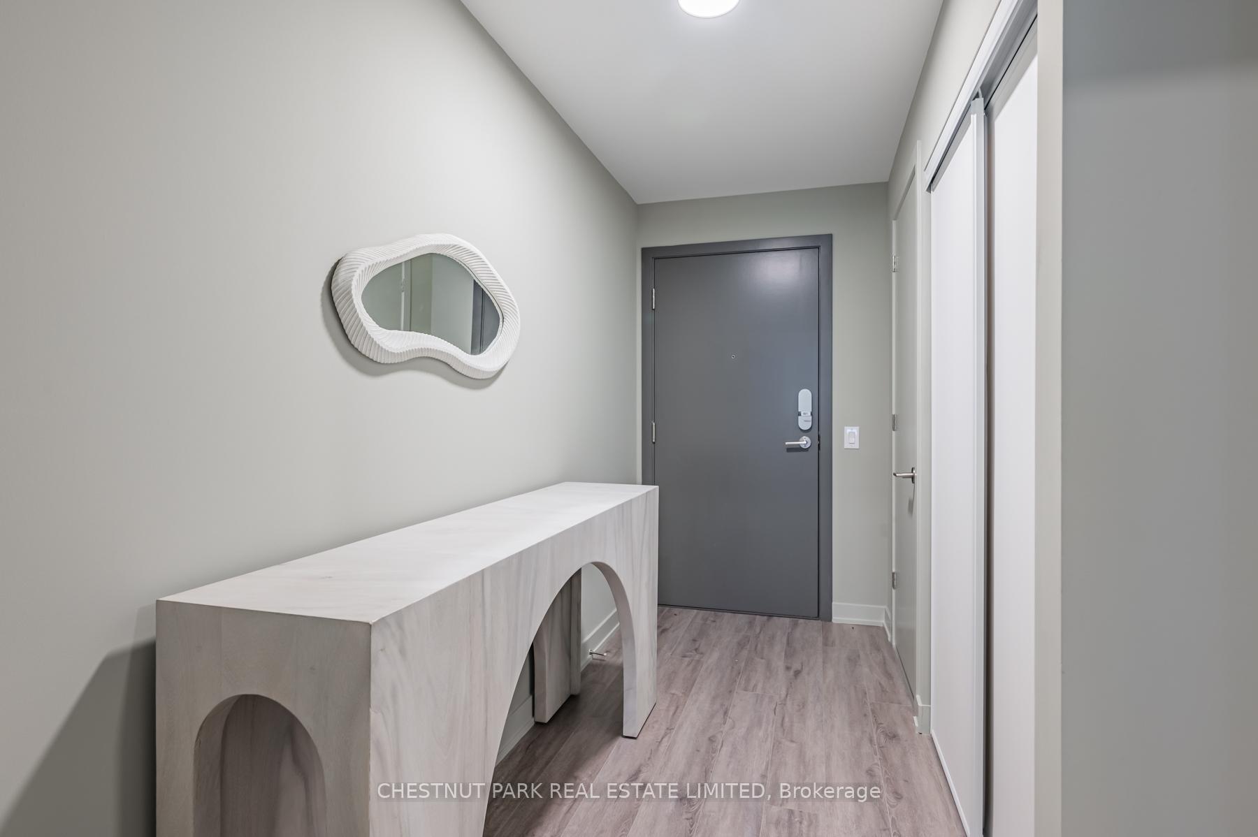 Photo 2 of Unit 821, 9 Tecumseth Street, Toronto, Niagara — HOMEH