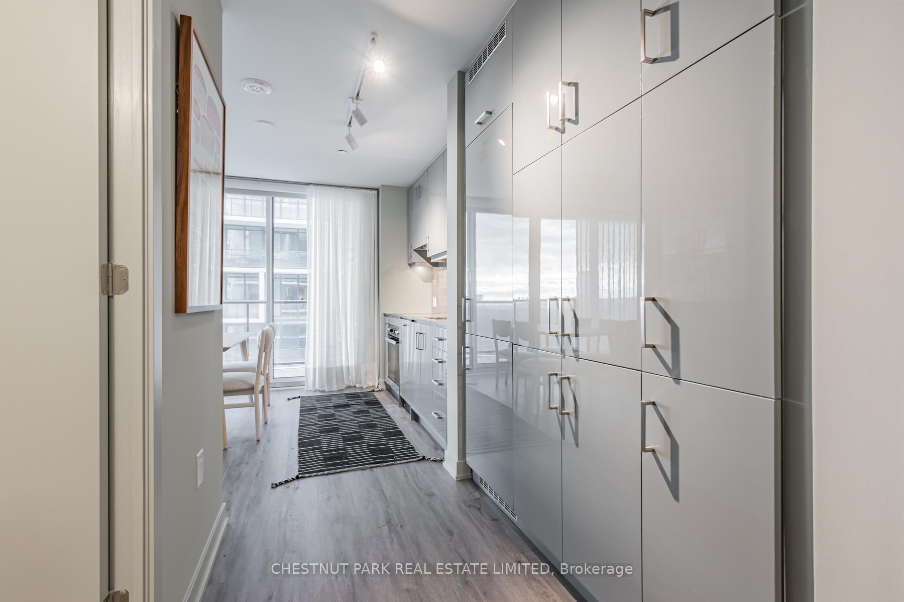 Photo 5 of Unit 821, 9 Tecumseth Street, Toronto, Niagara — HOMEH