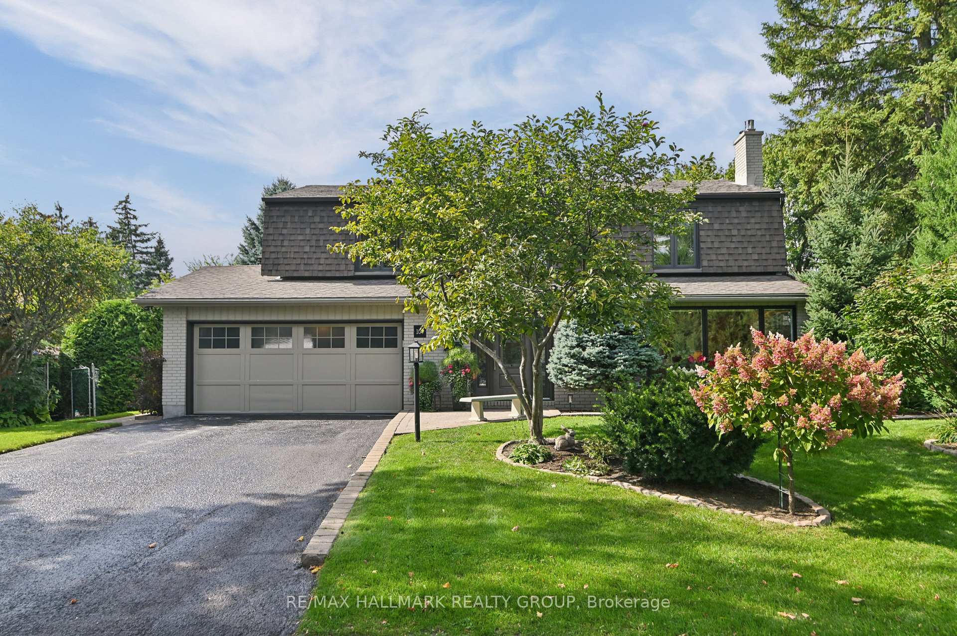 Front of 109 Parkglen Court