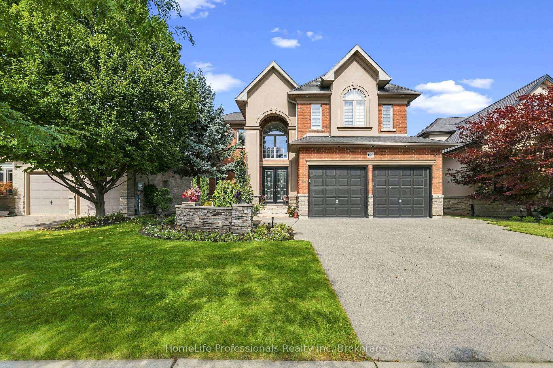 Photo 2 of 123 Tollgate Drive, Hamilton, Ancaster — HOMEH