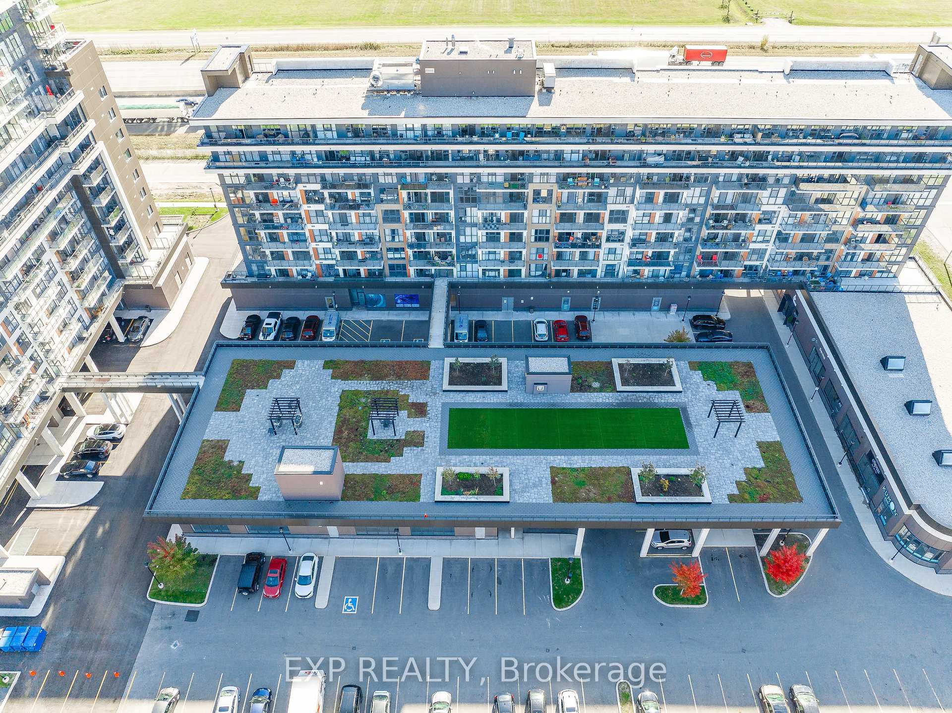 Photo 17 of Unit 707, 550 North Service Road, Grimsby, Grimsby Beach — HOMEH