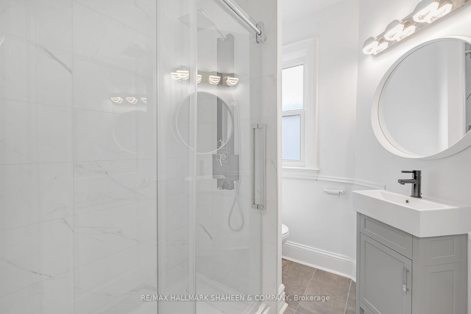 Photo 12 of Unit 2nd&3rd, 198 Roxton Road, Toronto, Trinity-Bellwoods — HOMEH
