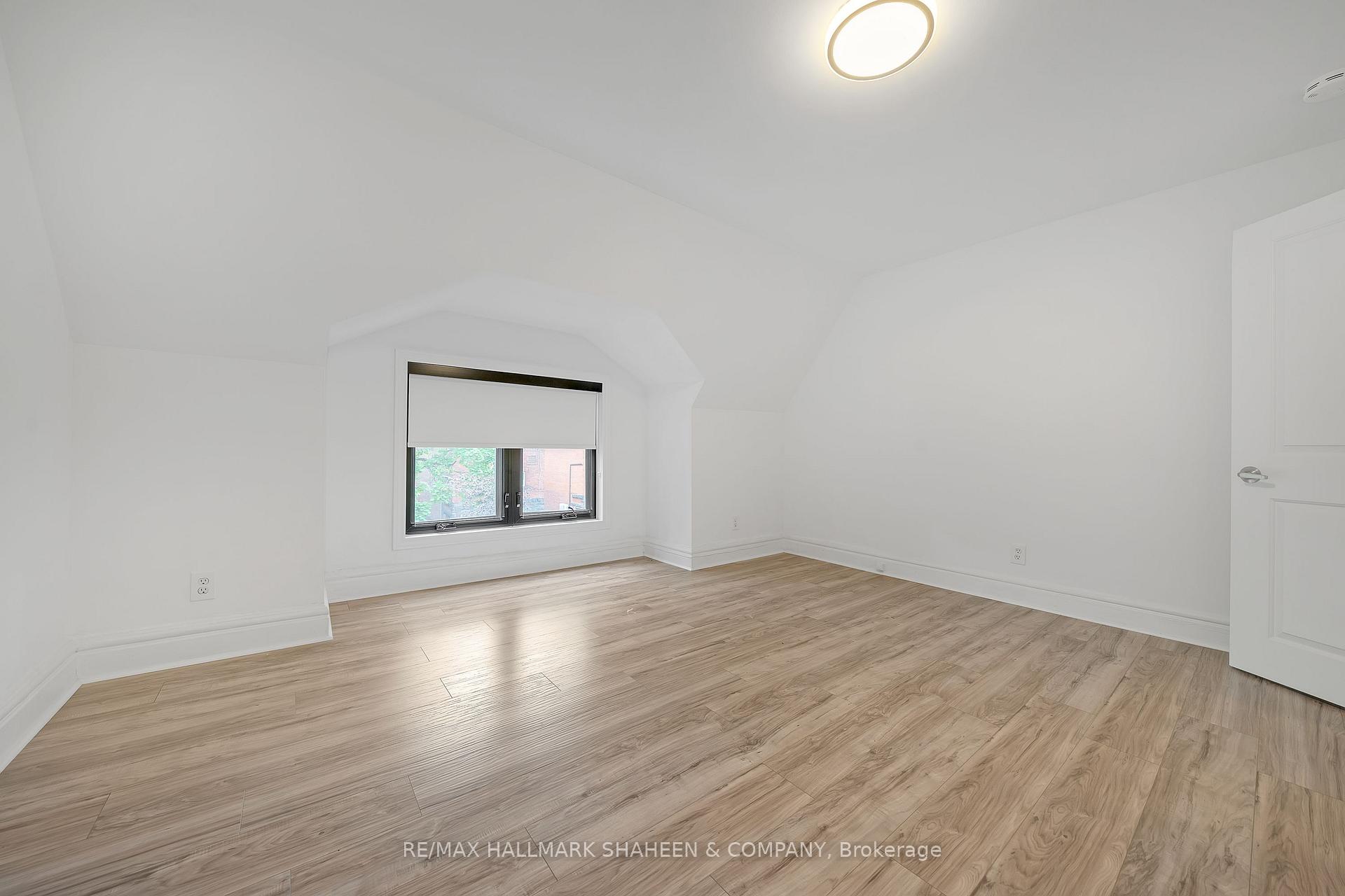 Photo 16 of Unit 2nd&3rd, 198 Roxton Road, Toronto, Trinity-Bellwoods — HOMEH