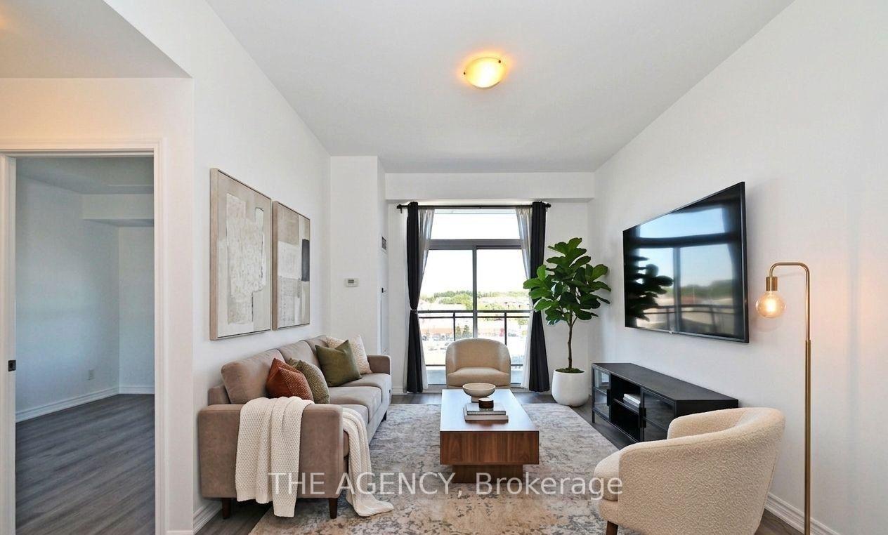 Photo of Unit 809, 11611 Yonge Street