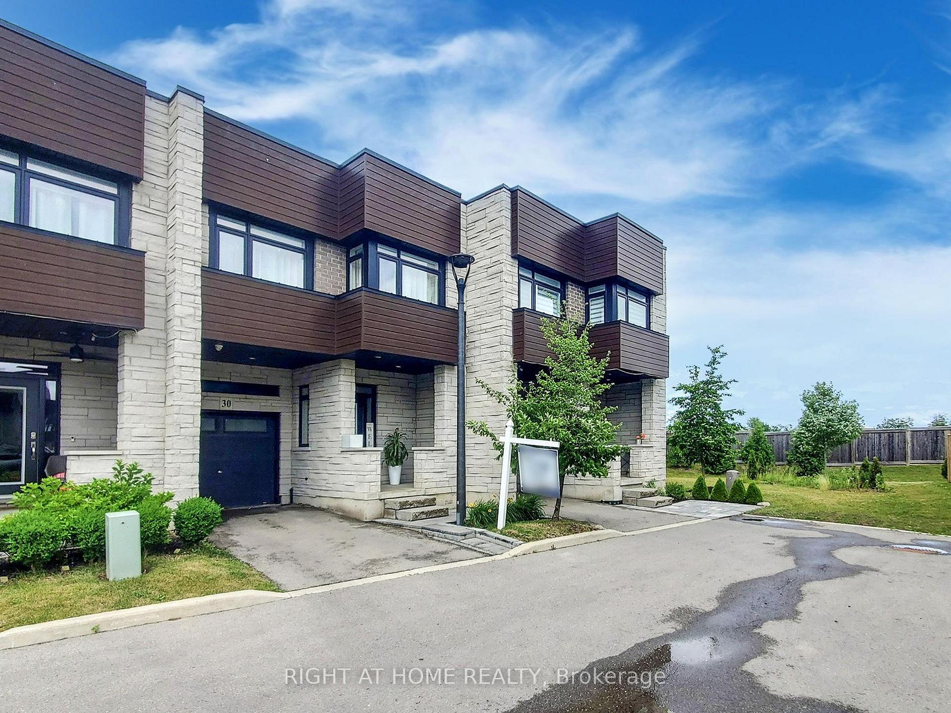 Photo 3 of Unit 30, 35 Midhurst Heights, Hamilton, Stoney Creek Mountain — HOMEH