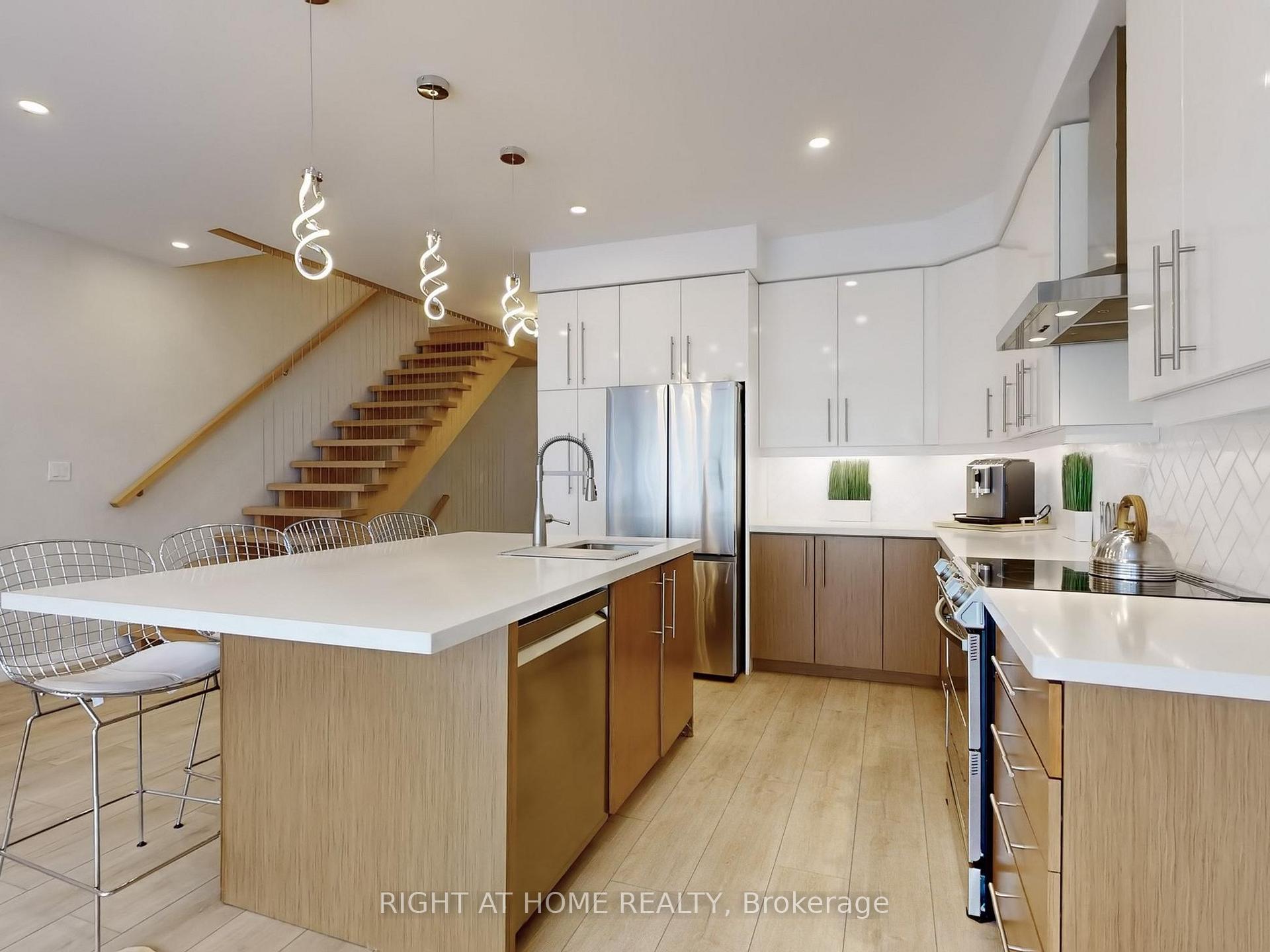 Photo 12 of Unit 30, 35 Midhurst Heights, Hamilton, Stoney Creek Mountain — HOMEH