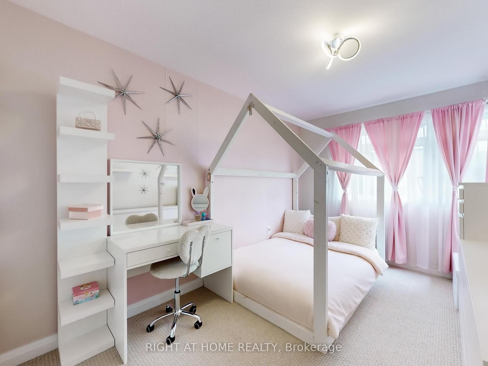 Photo 25 of Unit 30, 35 Midhurst Heights, Hamilton, Stoney Creek Mountain — HOMEH