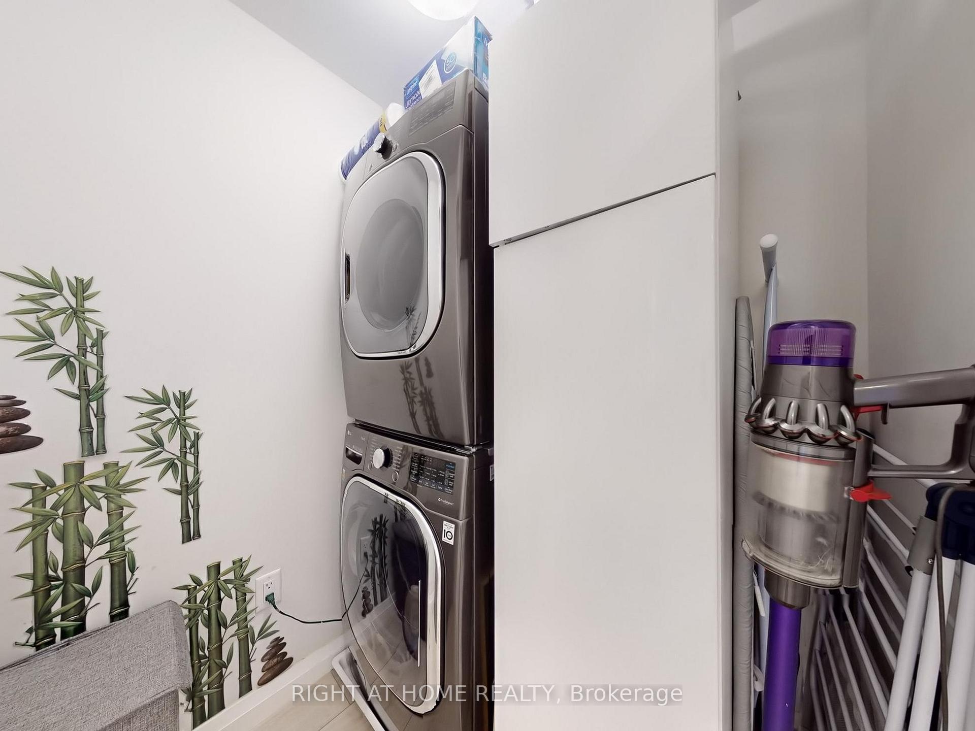 Photo 32 of Unit 30, 35 Midhurst Heights, Hamilton, Stoney Creek Mountain — HOMEH
