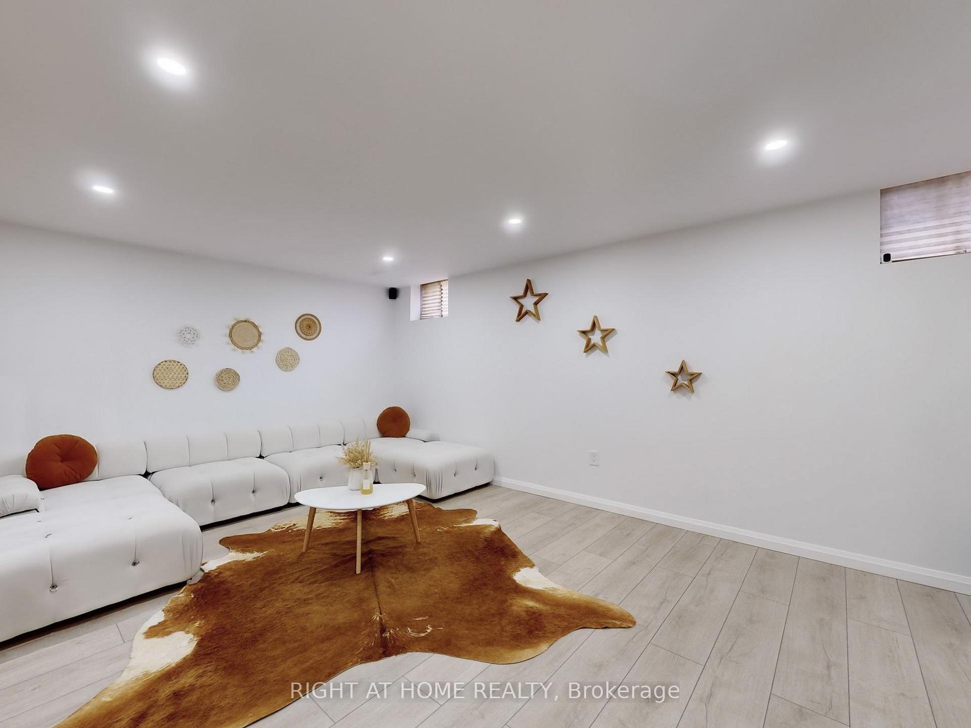 Photo 33 of Unit 30, 35 Midhurst Heights, Hamilton, Stoney Creek Mountain — HOMEH