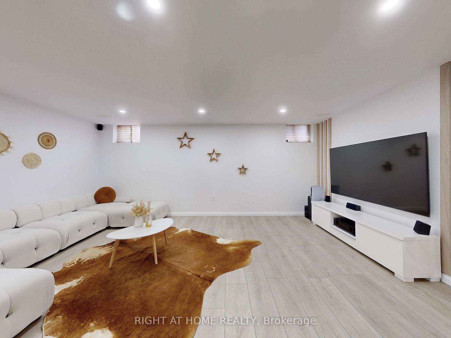 Photo 35 of Unit 30, 35 Midhurst Heights, Hamilton, Stoney Creek Mountain — HOMEH