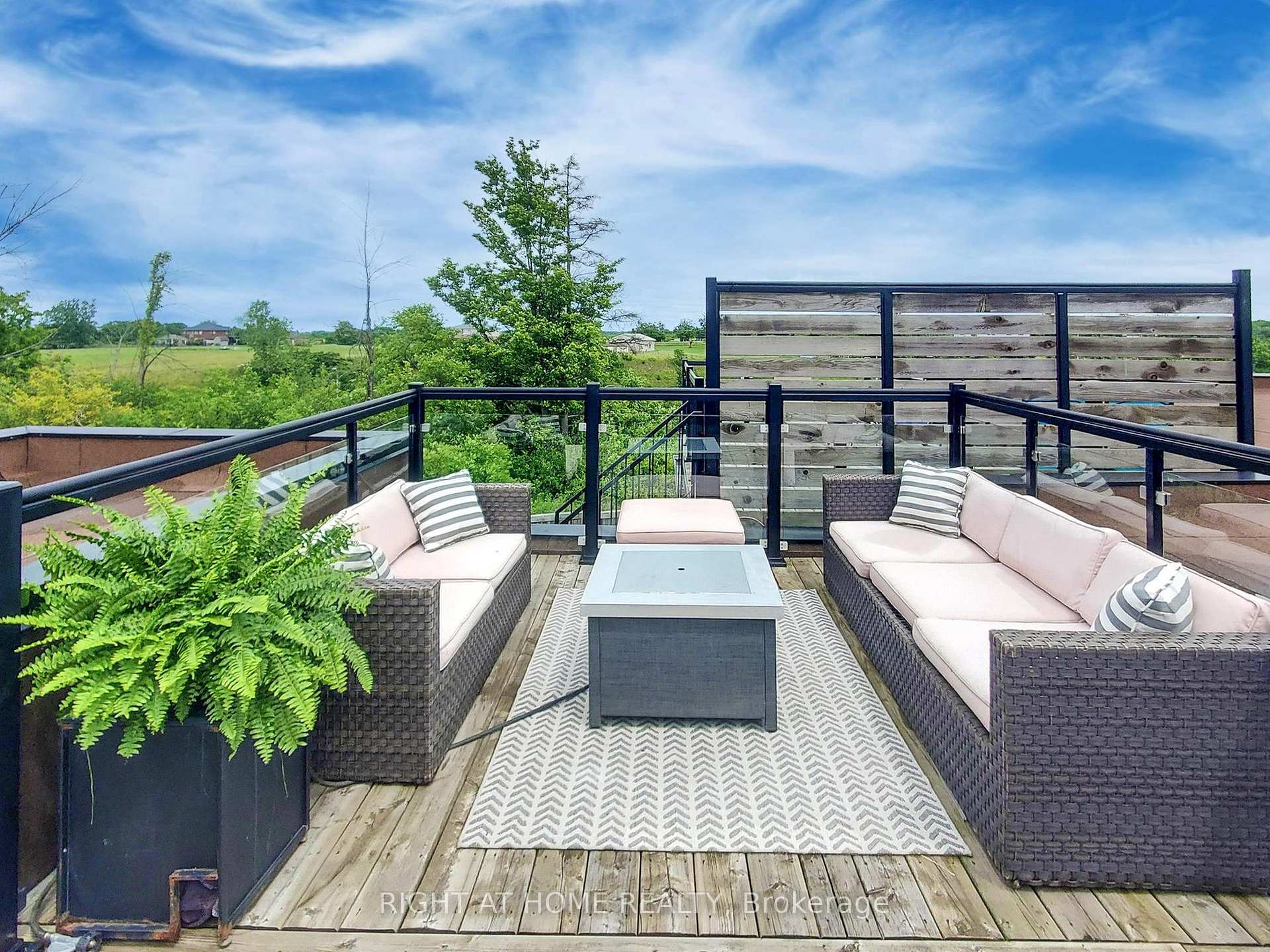 Photo 40 of Unit 30, 35 Midhurst Heights, Hamilton, Stoney Creek Mountain — HOMEH