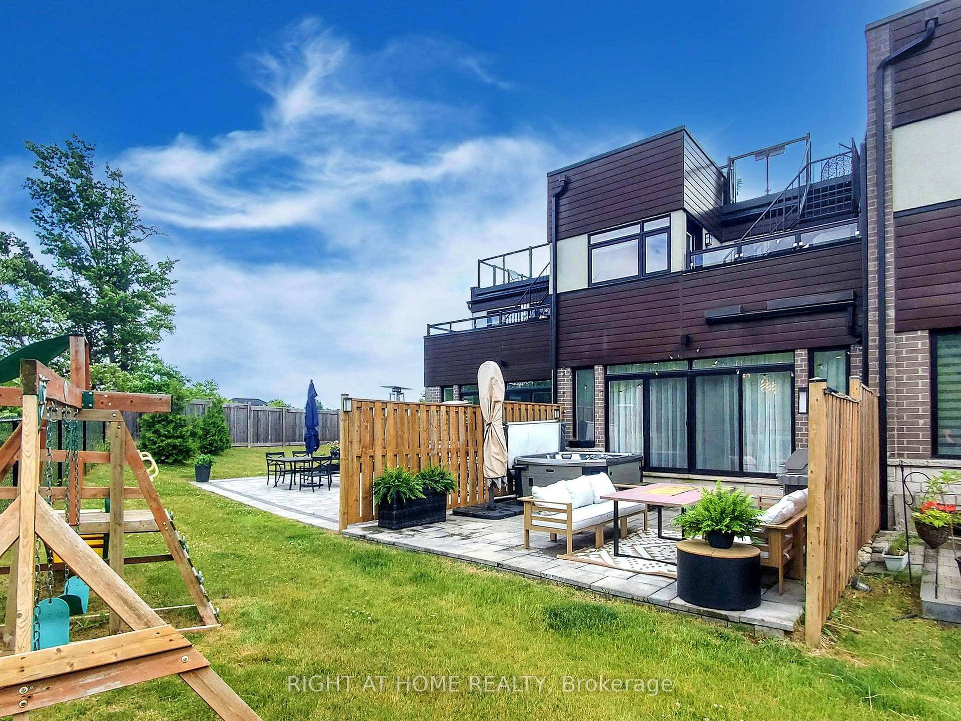 Photo 44 of Unit 30, 35 Midhurst Heights, Hamilton, Stoney Creek Mountain — HOMEH