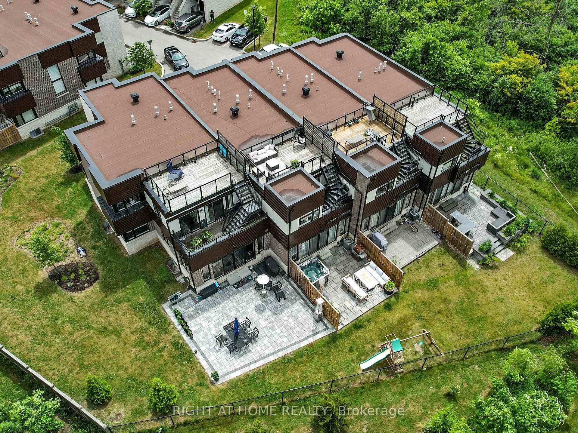 Photo 49 of Unit 30, 35 Midhurst Heights, Hamilton, Stoney Creek Mountain — HOMEH