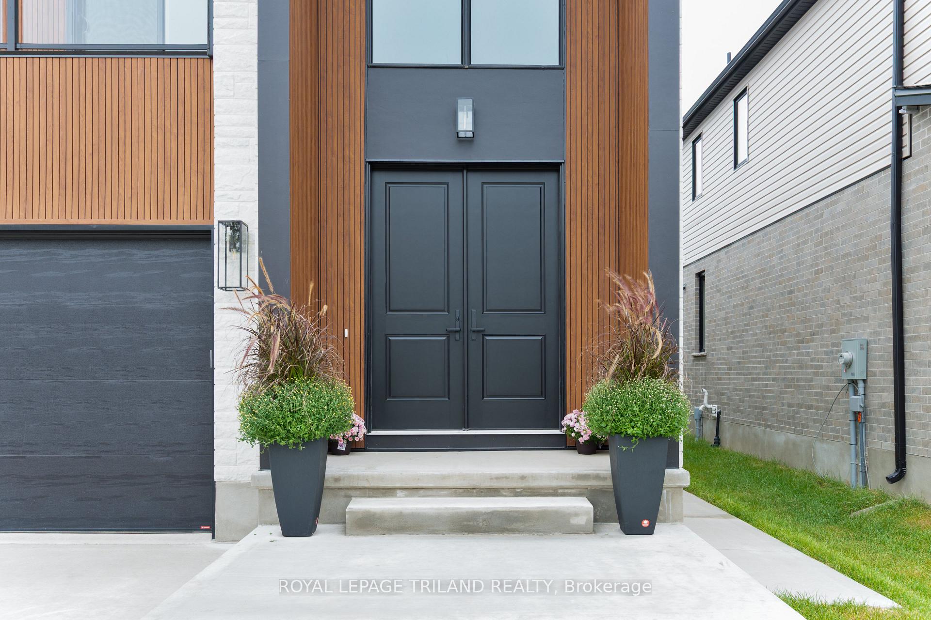 Photo 3 of 3931 Big Leaf Trail, London, South V — HOMEH