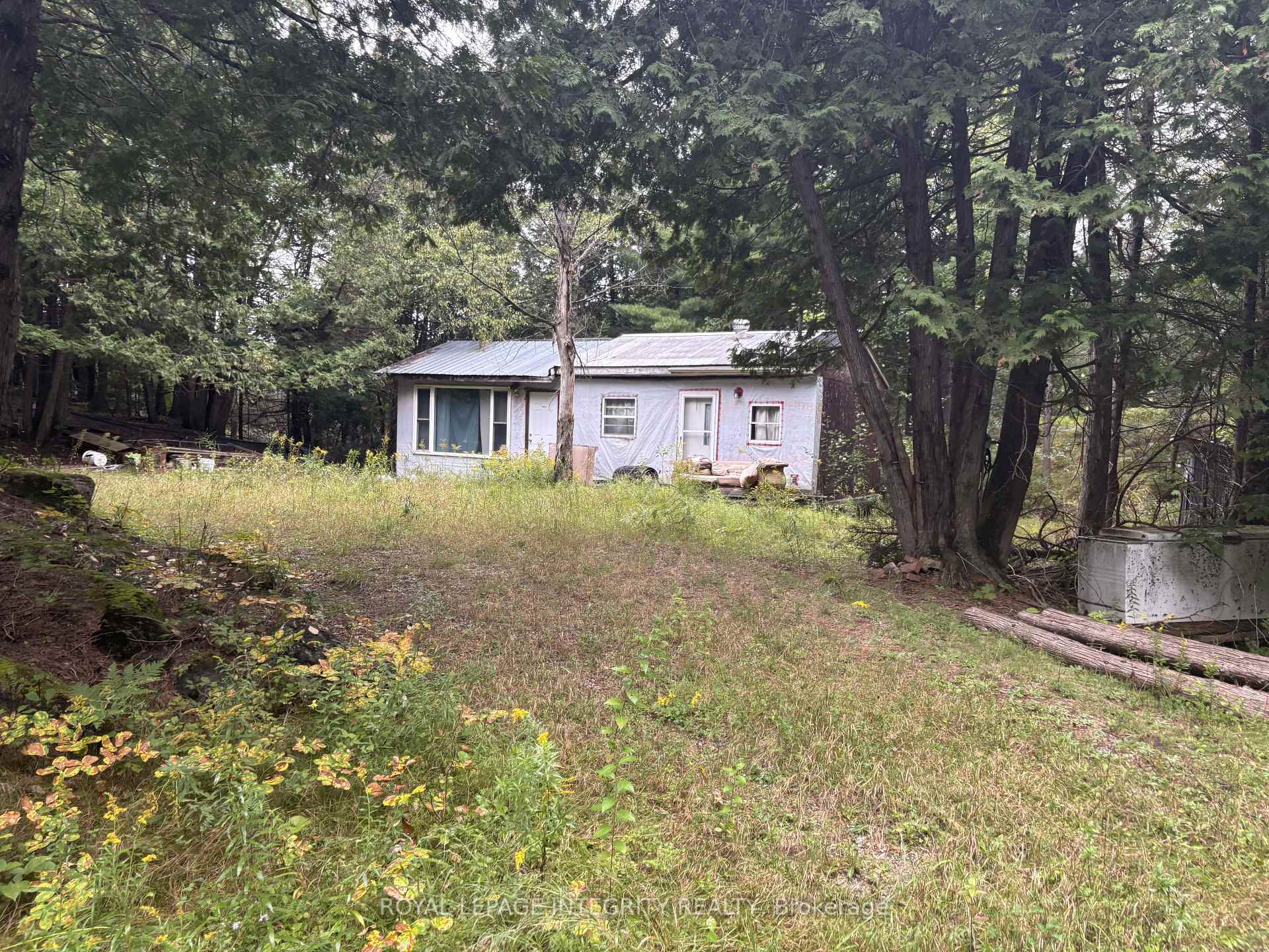 Photo 2 of 665 Bathurst Line E, Tay Valley, Bathurst/Burgess & Sherbrooke (Bathurst) Twp — HOMEH