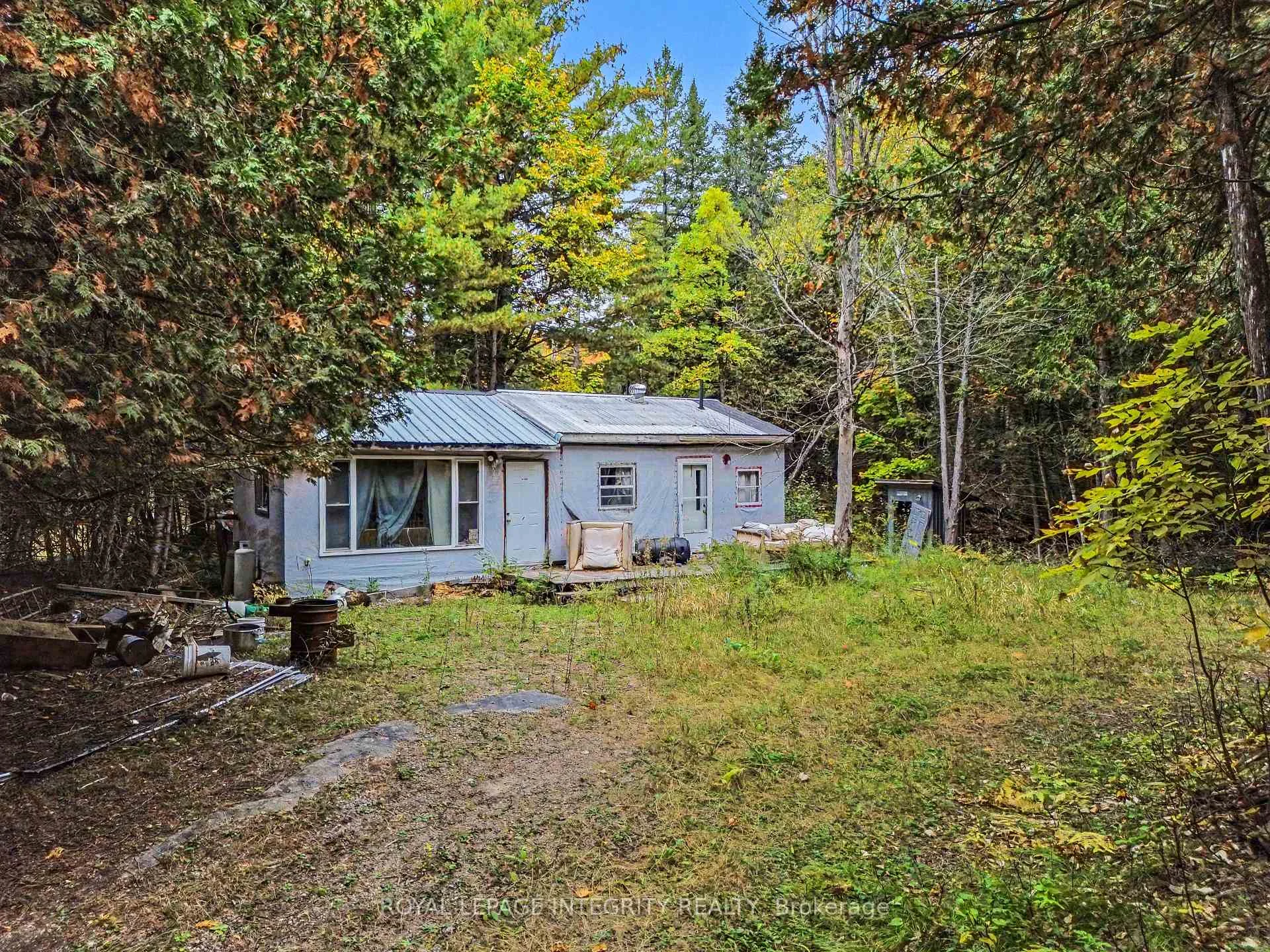 Photo 5 of 665 Bathurst Line E, Tay Valley, Bathurst/Burgess & Sherbrooke (Bathurst) Twp — HOMEH