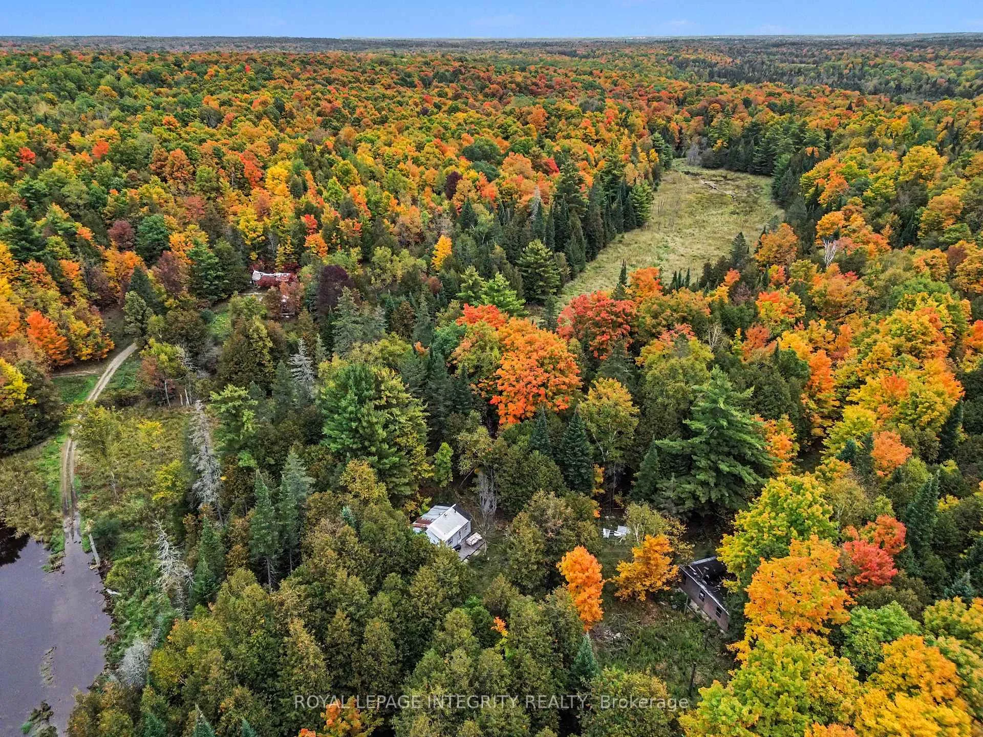 Photo 28 of 665 Bathurst Line E, Tay Valley, Bathurst/Burgess & Sherbrooke (Bathurst) Twp — HOMEH