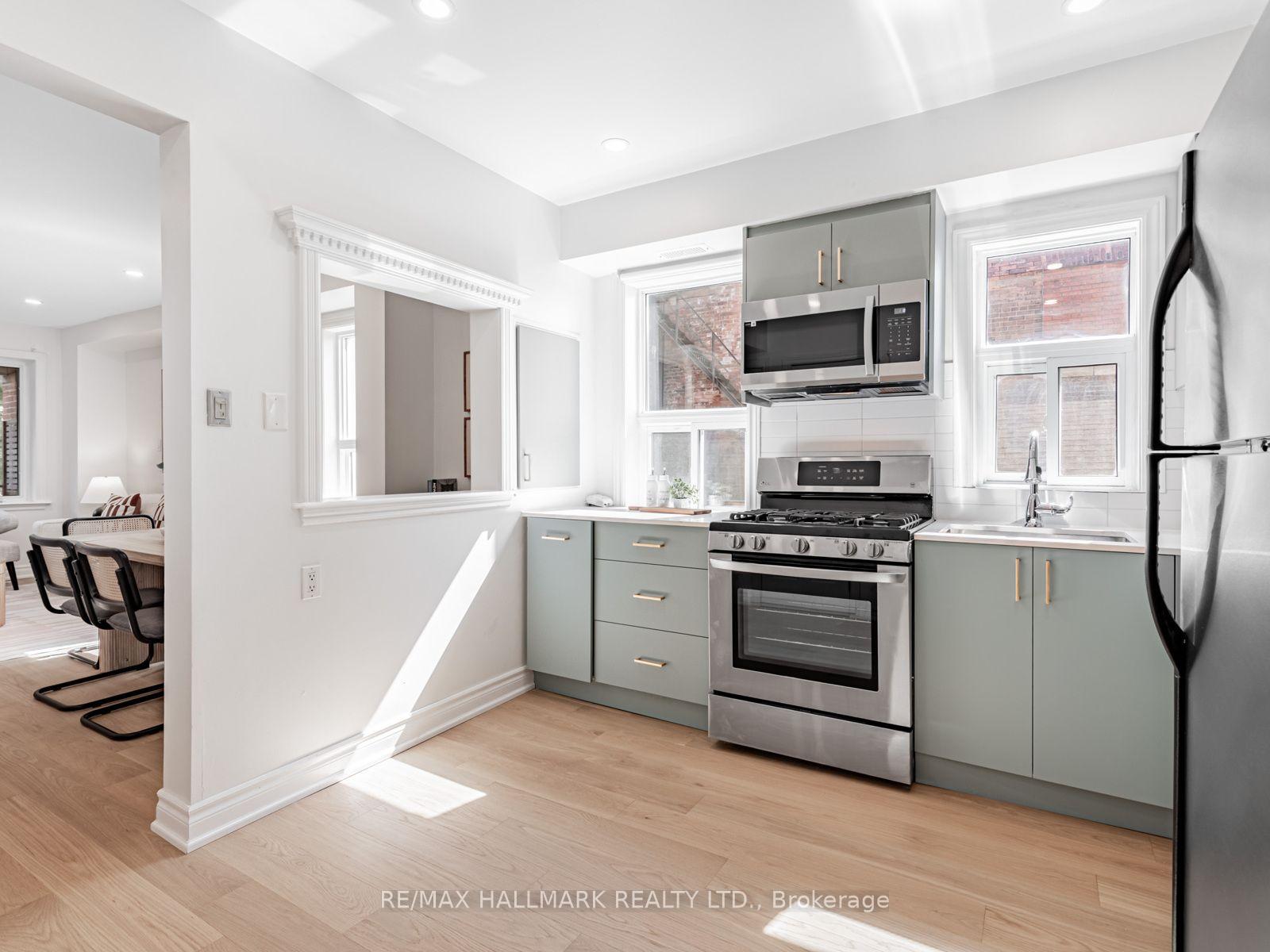 Photo 12 of Unit Main, 8 Redwood Avenue, Toronto, Greenwood-Coxwell — HOMEH