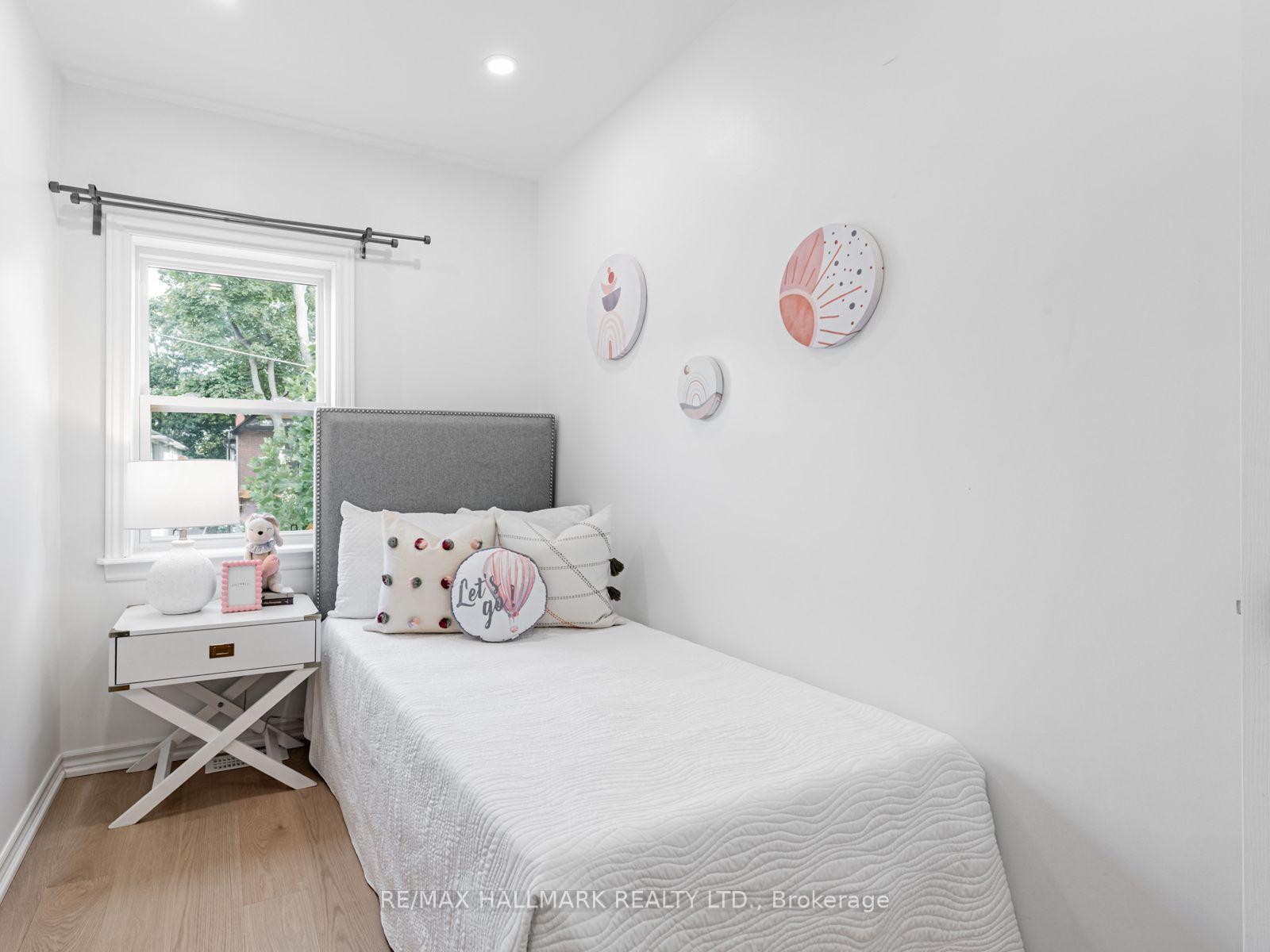 Photo 18 of Unit Main, 8 Redwood Avenue, Toronto, Greenwood-Coxwell — HOMEH
