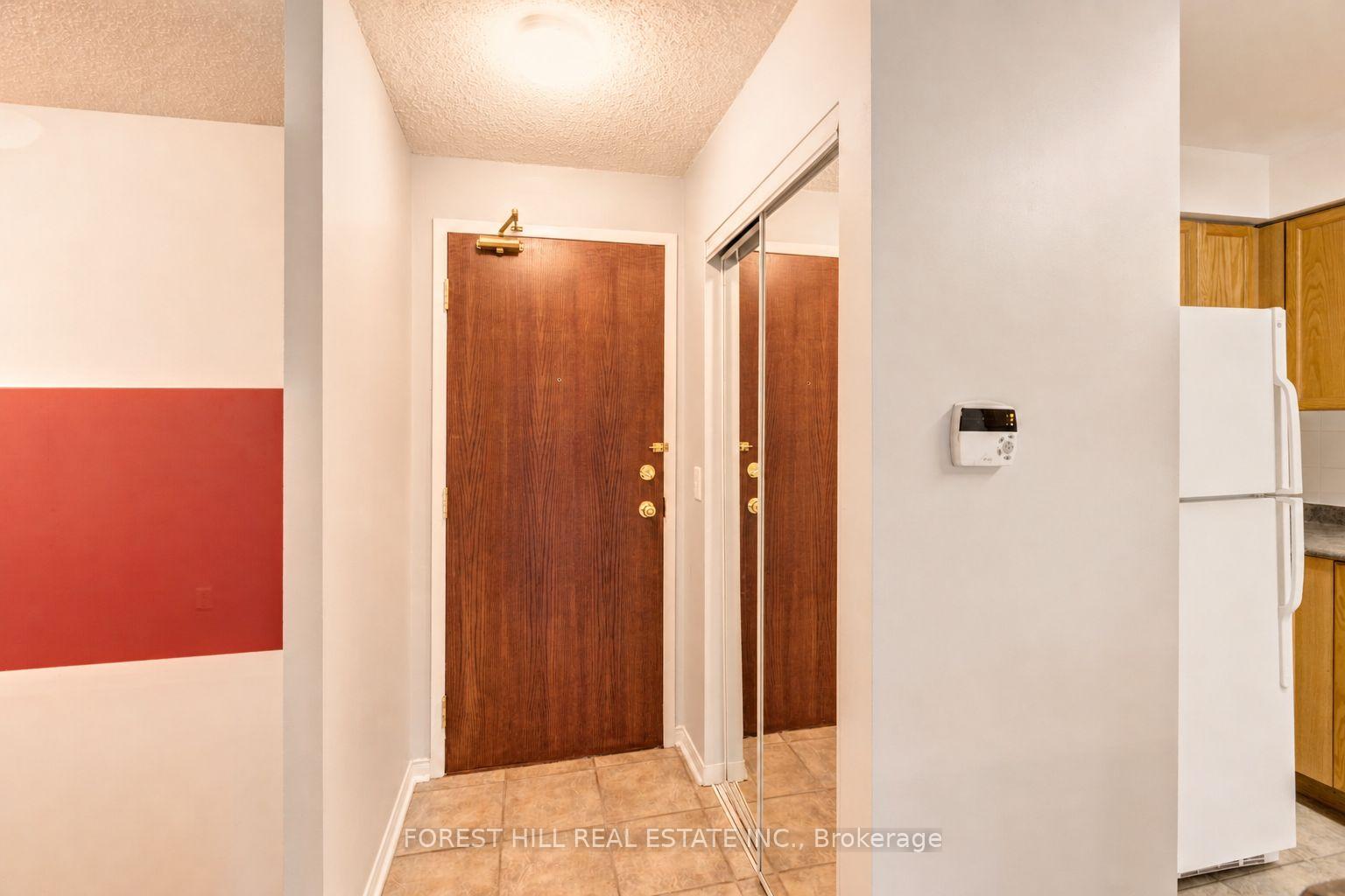 Photo 3 of Unit 709, 17 Michael Power Place, Etobicoke, Islington-City Centre West — HOMEH