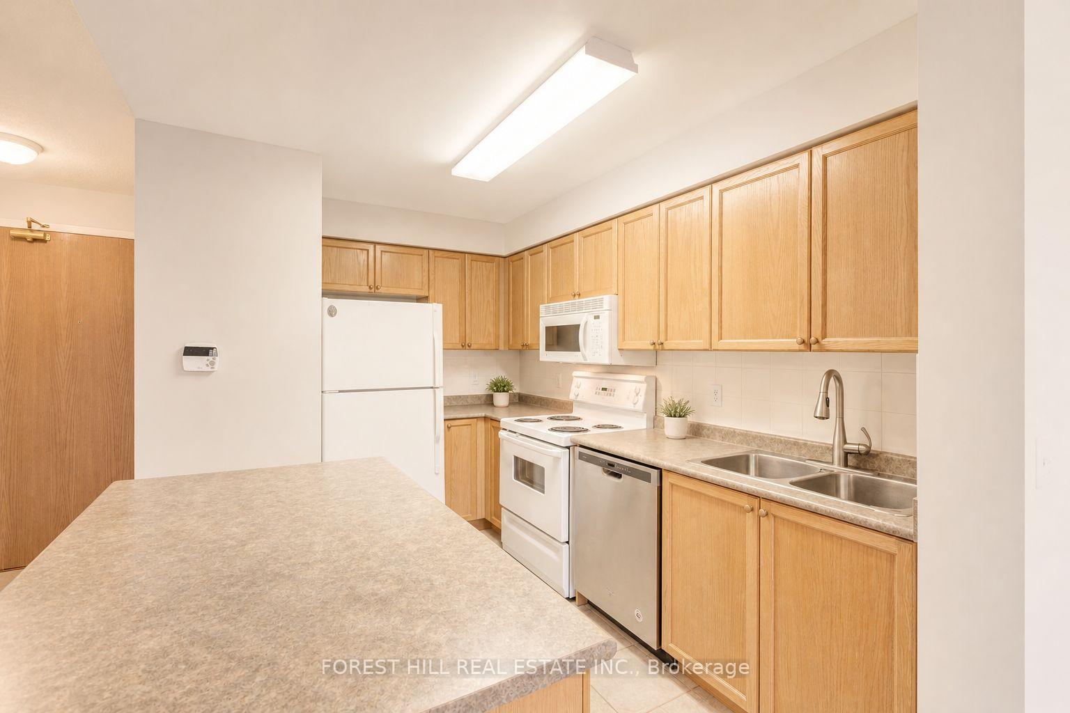 Photo 4 of Unit 709, 17 Michael Power Place, Etobicoke, Islington-City Centre West — HOMEH