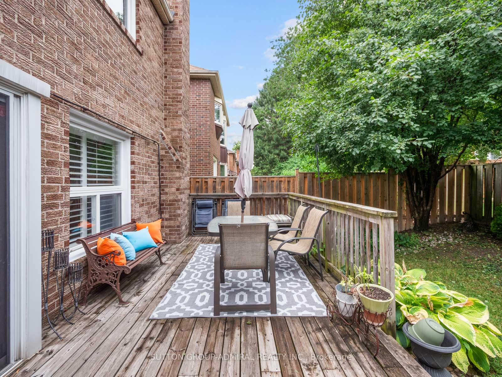 Photo 36 of 19 Jessica Gardens, Vaughan, Crestwood-Springfarm-Yorkhill — HOMEH