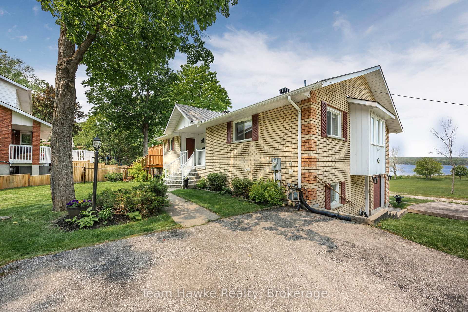 Photo 2 of 26 Jury Drive, Penetanguishene — HOMEH