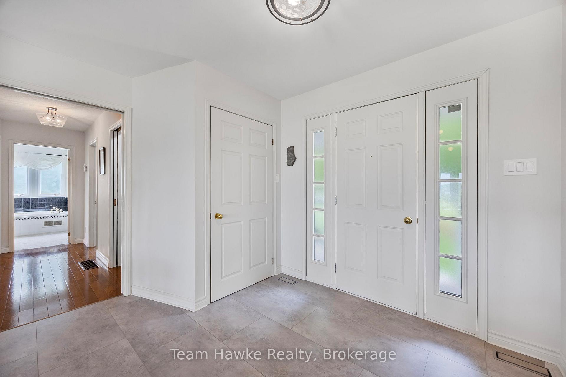 Photo 4 of 26 Jury Drive, Penetanguishene — HOMEH