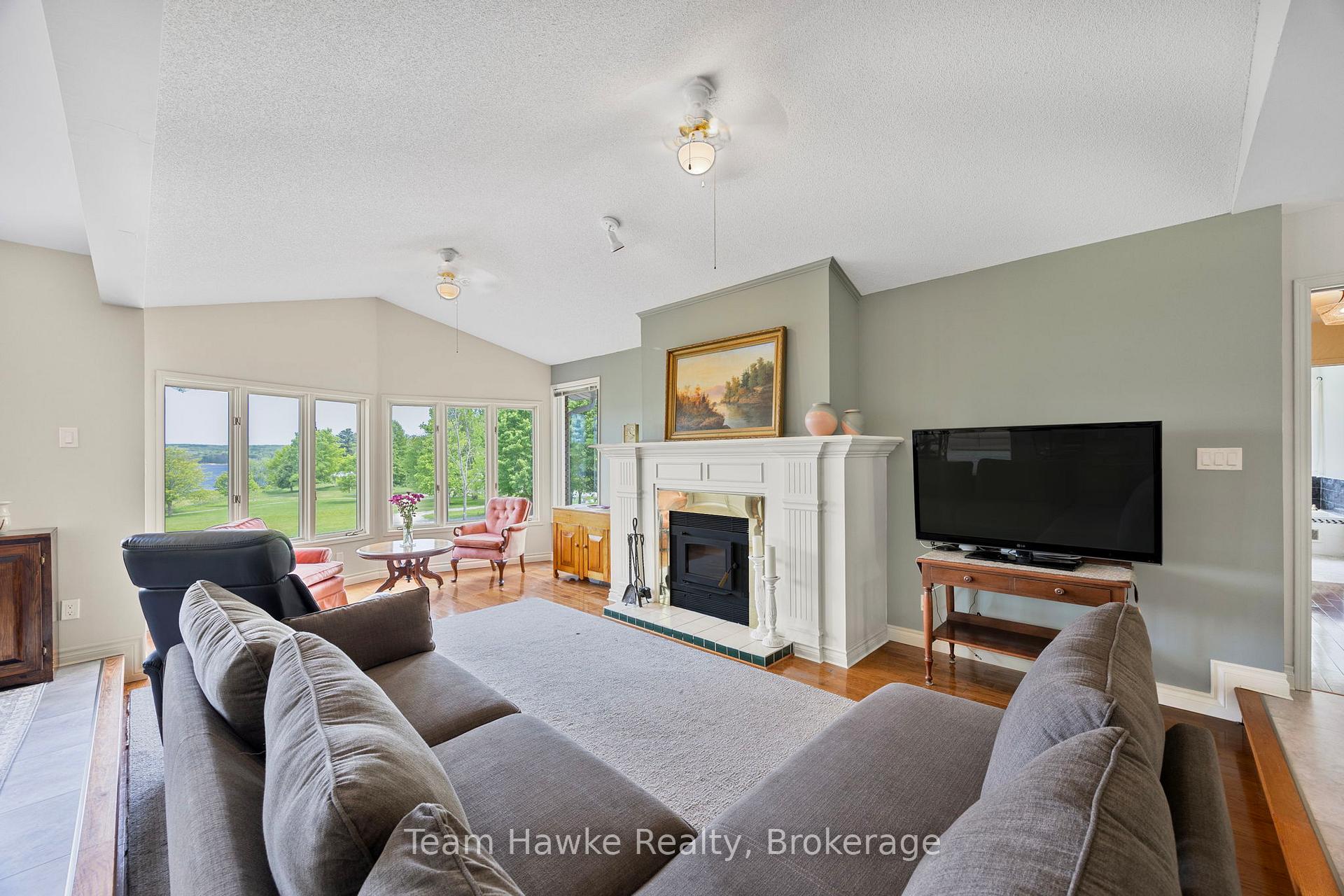Photo 5 of 26 Jury Drive, Penetanguishene — HOMEH