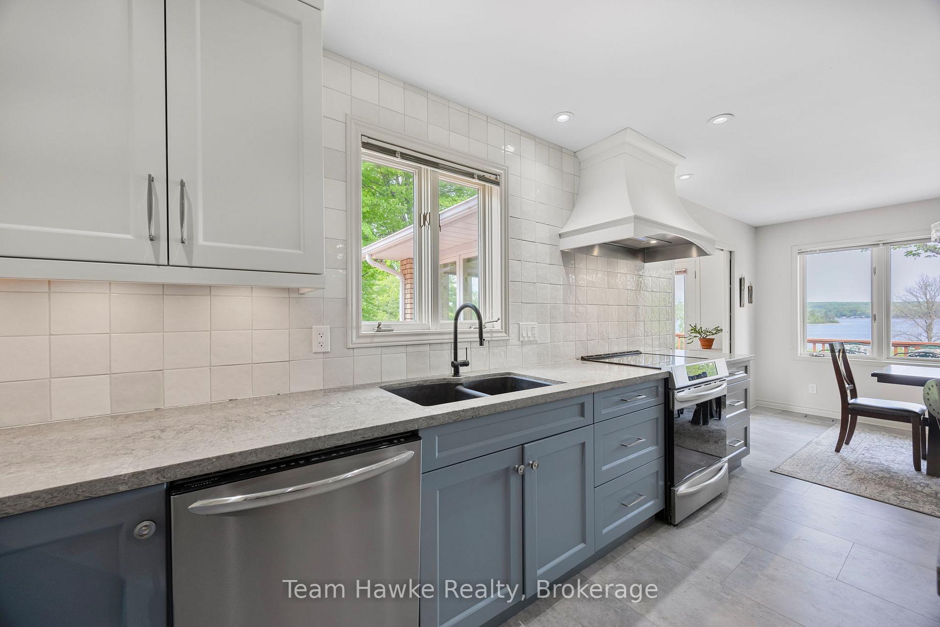 Photo 15 of 26 Jury Drive, Penetanguishene — HOMEH