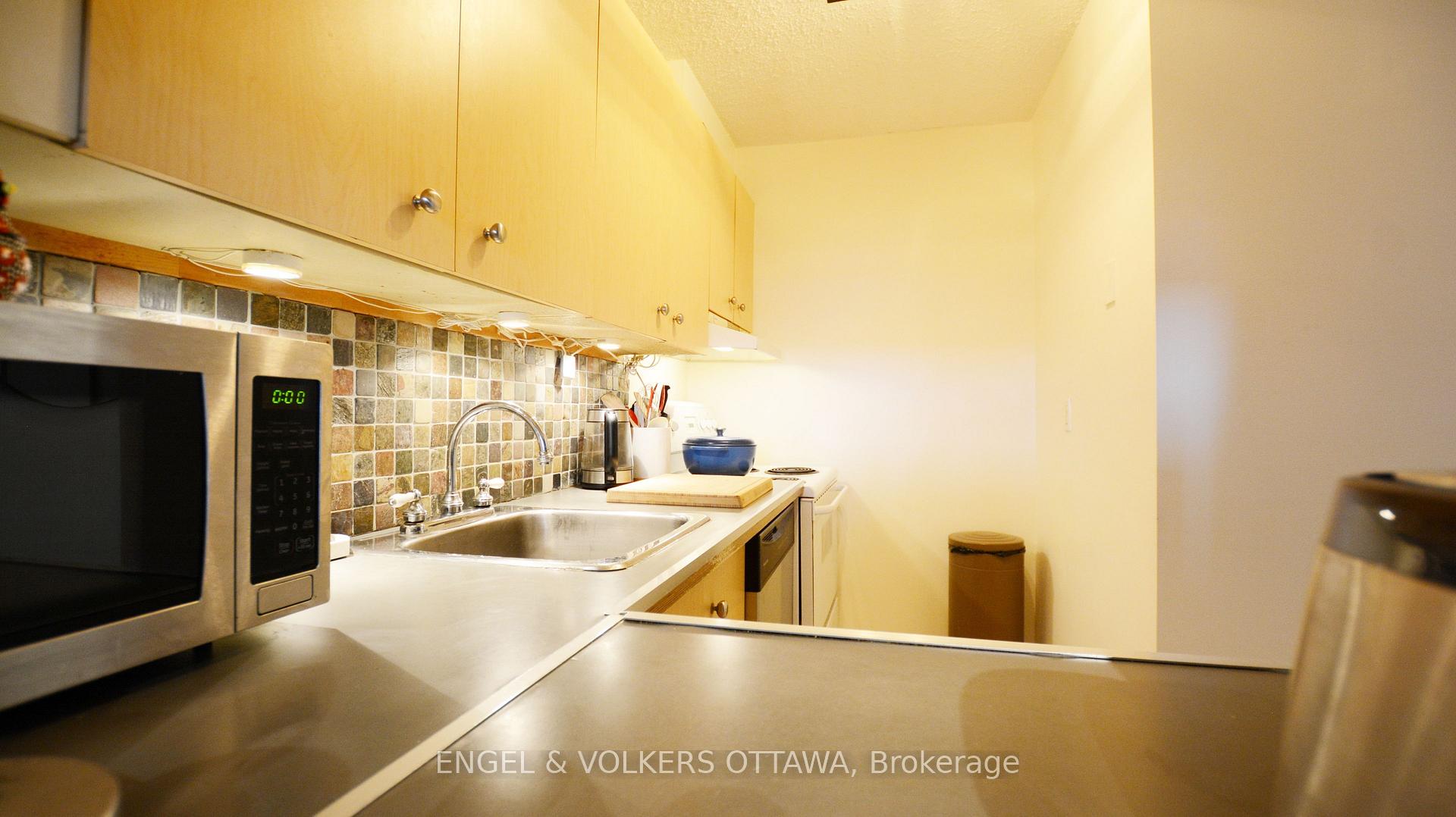 Photo 8 of Unit 1205, 1180 Ohio Street, Ottawa, Billings Bridge — HOMEH