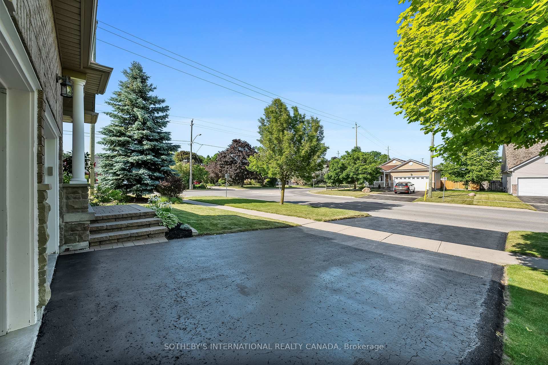 Photo 4 of 2 Rapley Boulevard, Port Hope — HOMEH