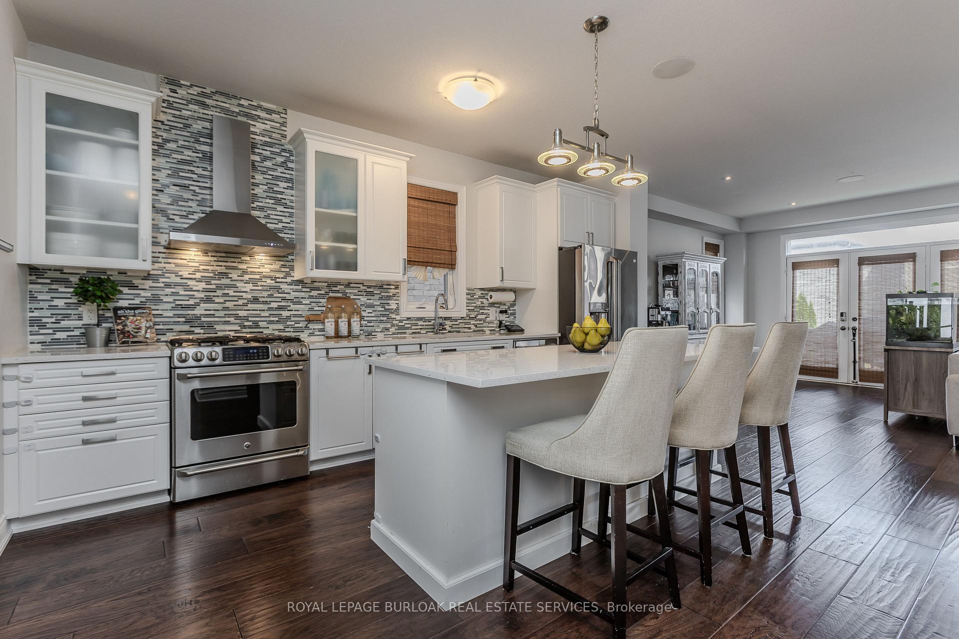 Photo 3 of 23 West Glen Avenue, Hamilton, Stoney Creek Mountain — HOMEH