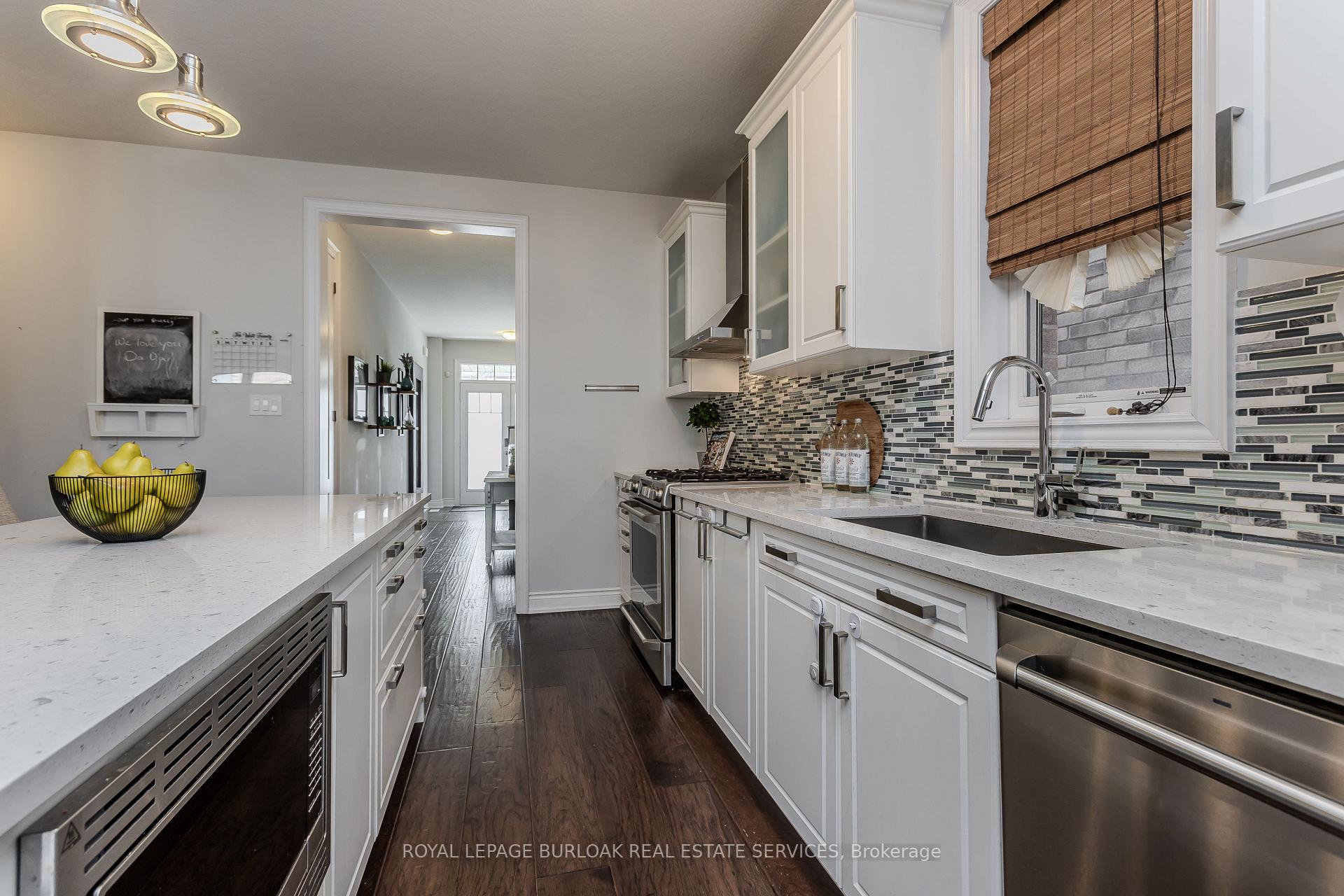 Photo 4 of 23 West Glen Avenue, Hamilton, Stoney Creek Mountain — HOMEH