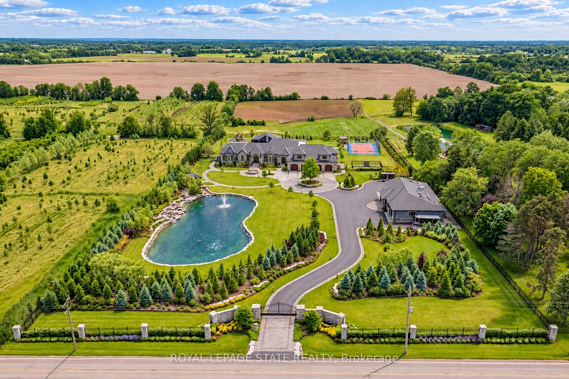 Photo 2 of 1272 Fiddlers Green Road, Hamilton, Ancaster — HOMEH