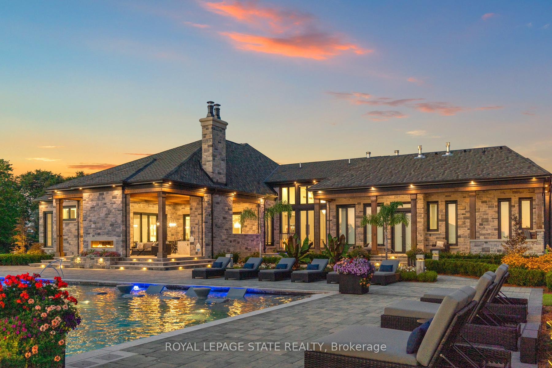 Photo 5 of 1272 Fiddlers Green Road, Hamilton, Ancaster — HOMEH