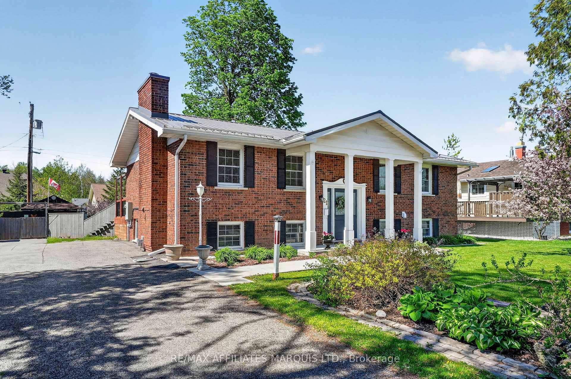Photo 2 of 21 Spruce Street, South Stormont, Ingleside — HOMEH