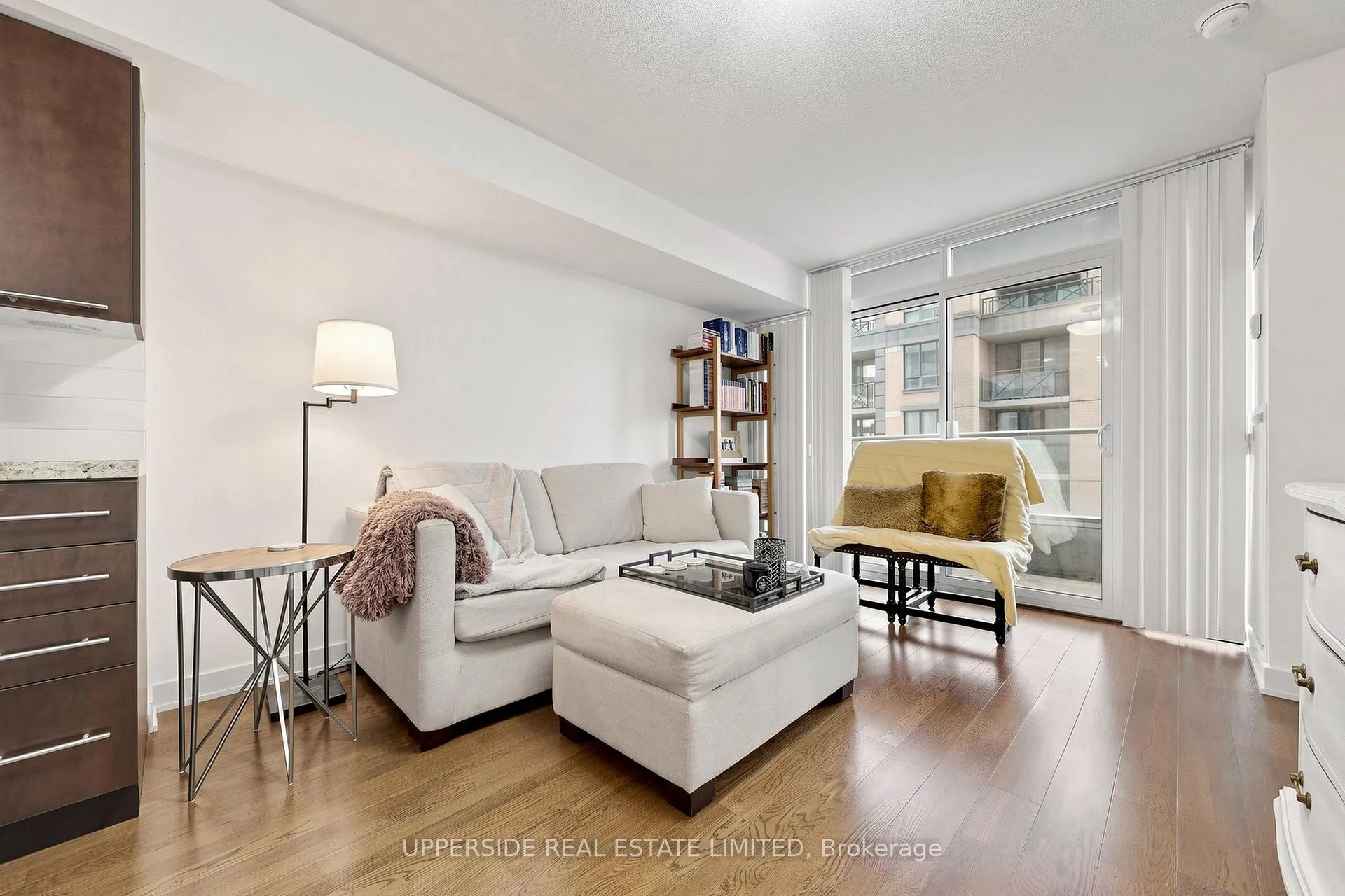 Photo 10 of Unit 607, 126 Simcoe Street, Toronto, Waterfront Communities — HOMEH
