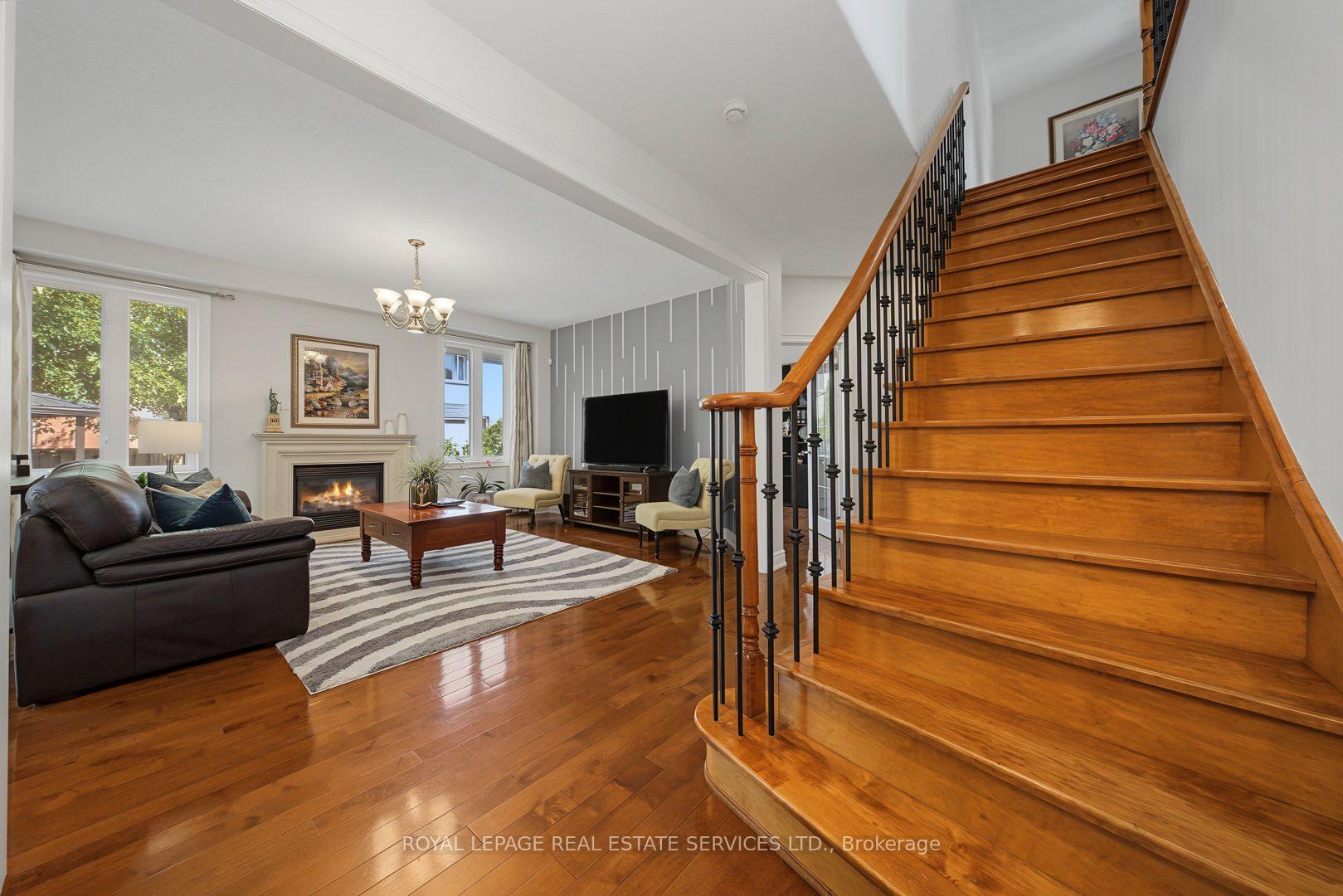 Photo 16 of 3368 Raspberry Bush Trail, Oakville, Bronte — HOMEH