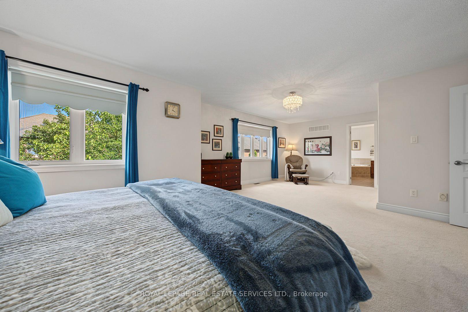 Photo 19 of 3368 Raspberry Bush Trail, Oakville, Bronte — HOMEH