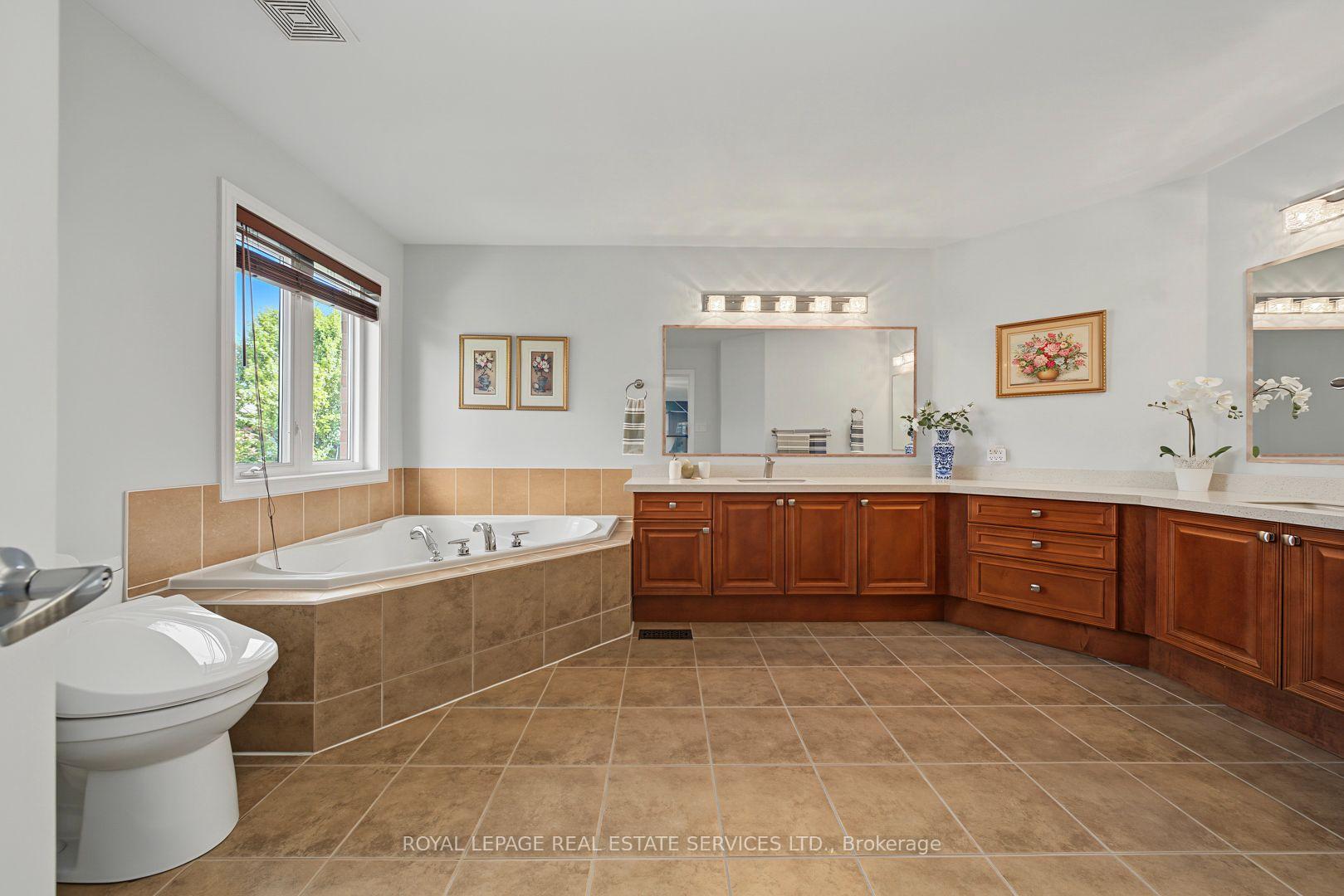Photo 20 of 3368 Raspberry Bush Trail, Oakville, Bronte — HOMEH