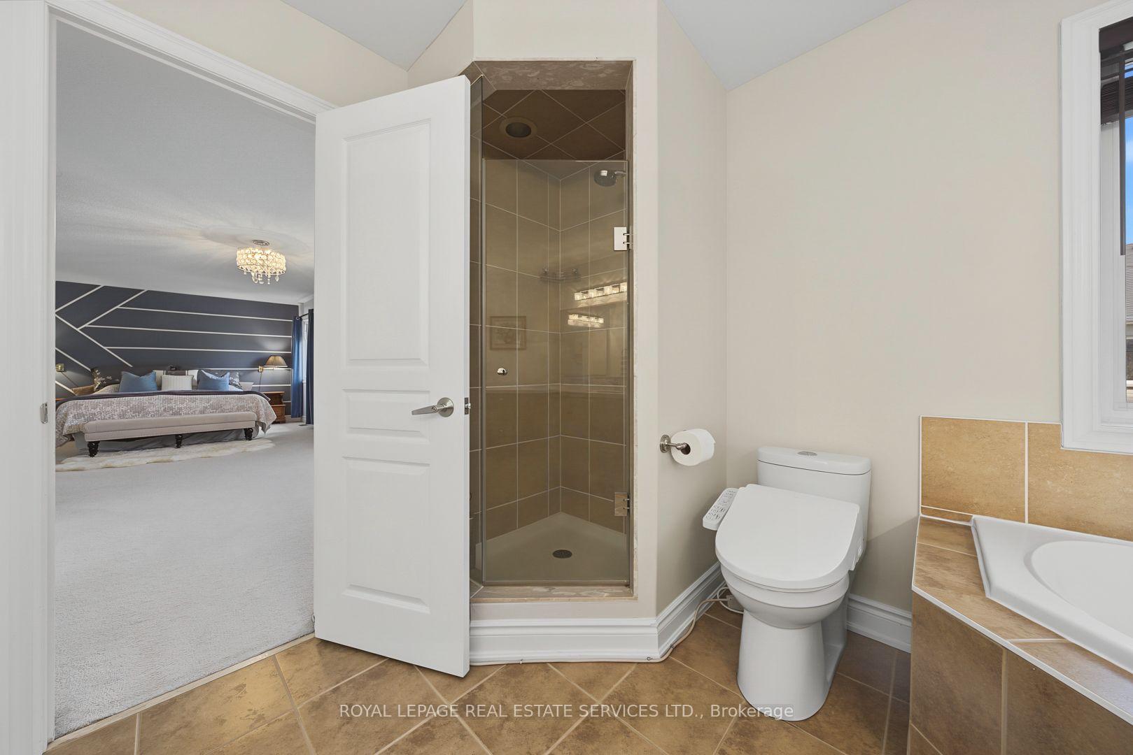 Photo 21 of 3368 Raspberry Bush Trail, Oakville, Bronte — HOMEH