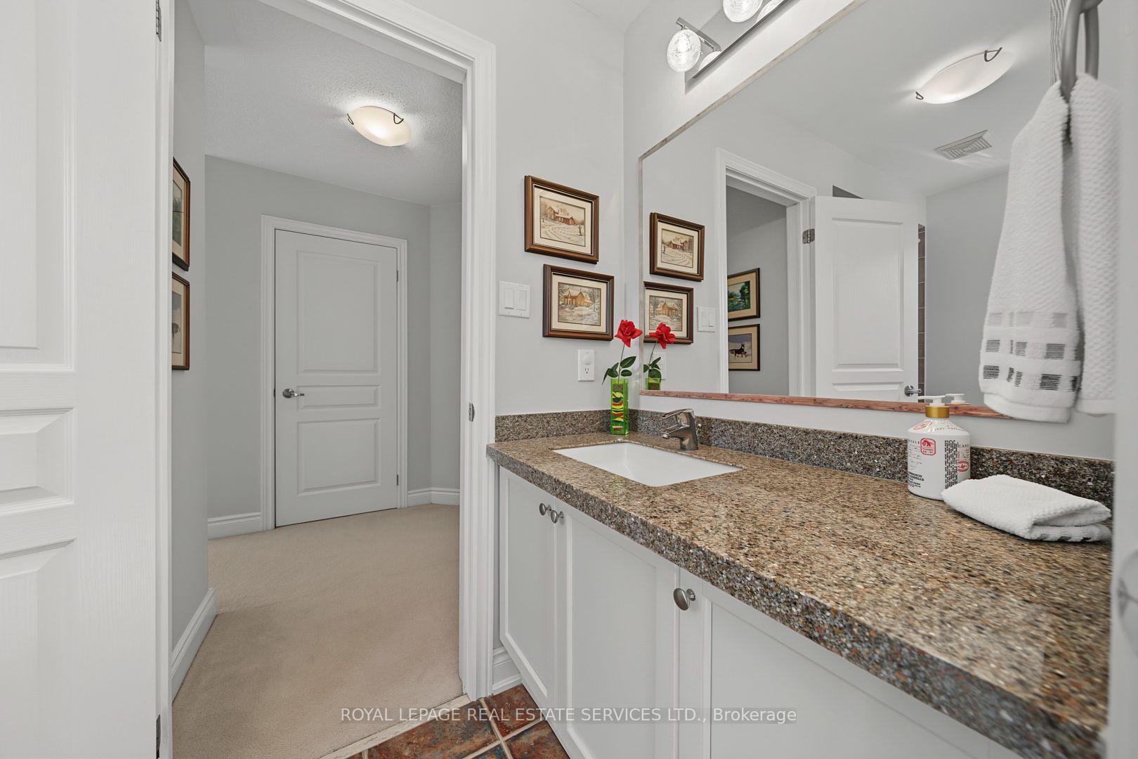 Photo 24 of 3368 Raspberry Bush Trail, Oakville, Bronte — HOMEH