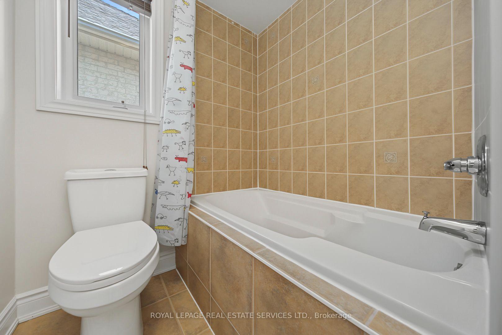 Photo 31 of 3368 Raspberry Bush Trail, Oakville, Bronte — HOMEH