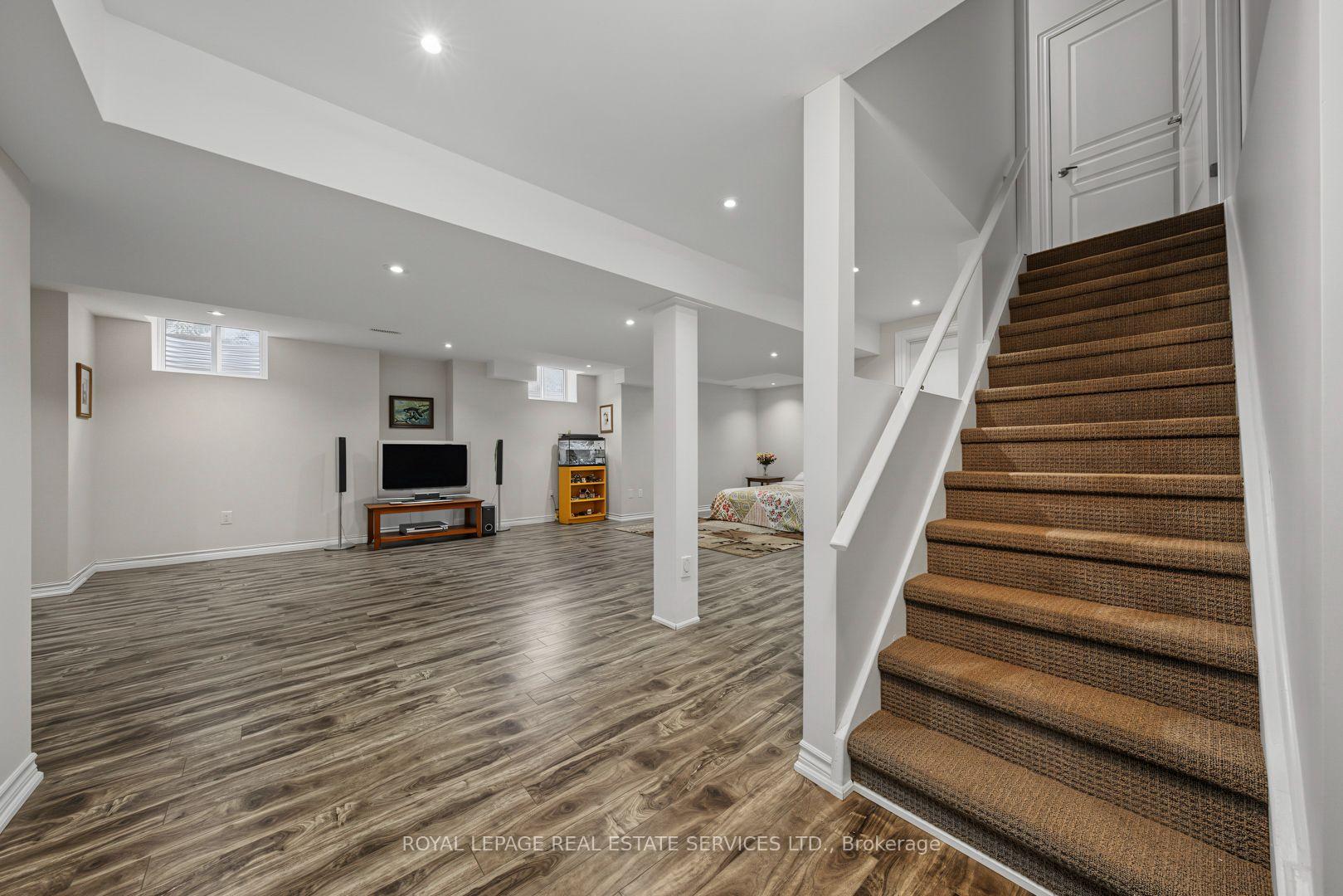 Photo 32 of 3368 Raspberry Bush Trail, Oakville, Bronte — HOMEH